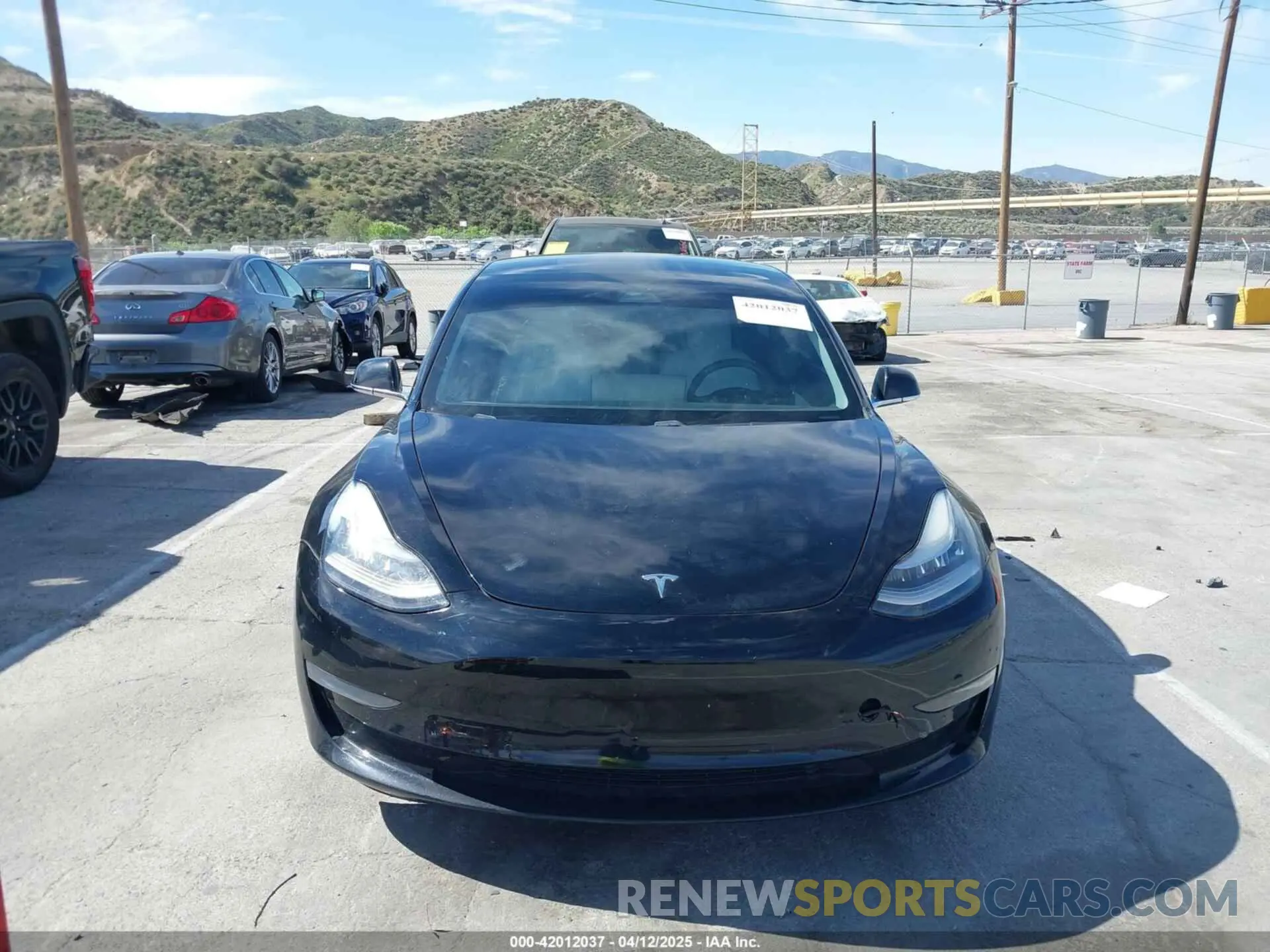 12 Фотография поврежденного автомобиля 5YJ3E1EB3LF801820 TESLA MODEL 3 2020