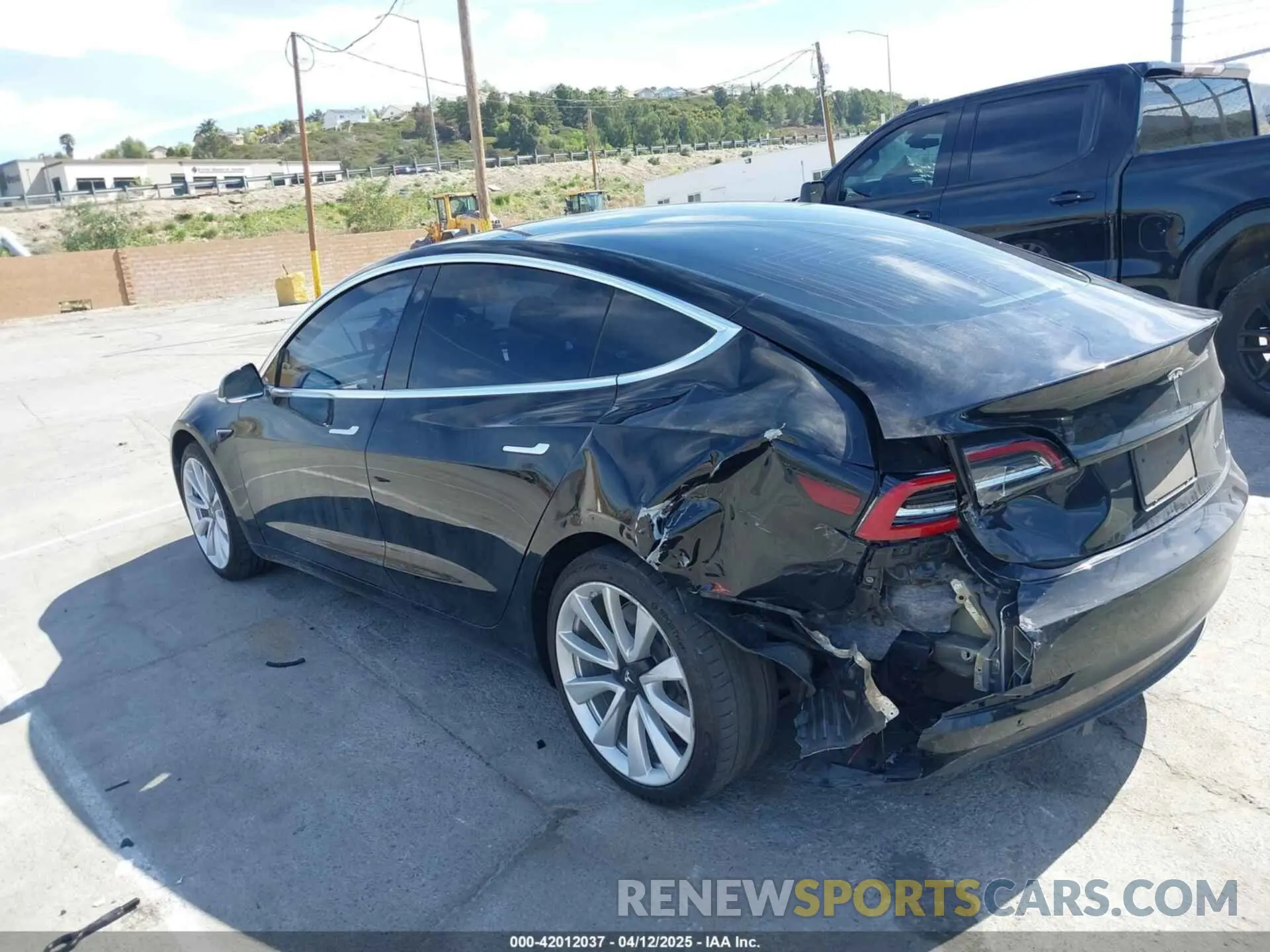 3 Фотография поврежденного автомобиля 5YJ3E1EB3LF801820 TESLA MODEL 3 2020