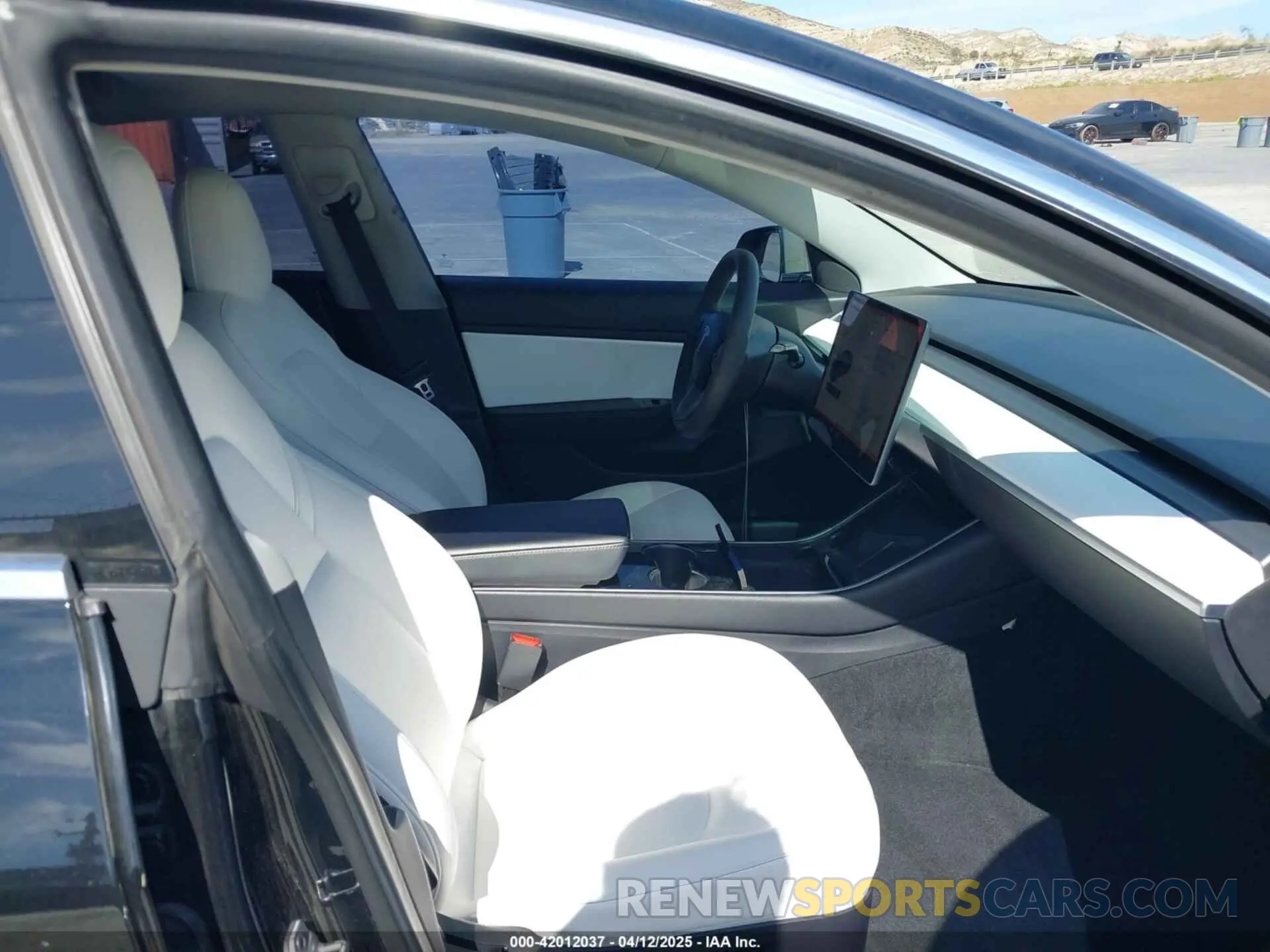 5 Фотография поврежденного автомобиля 5YJ3E1EB3LF801820 TESLA MODEL 3 2020