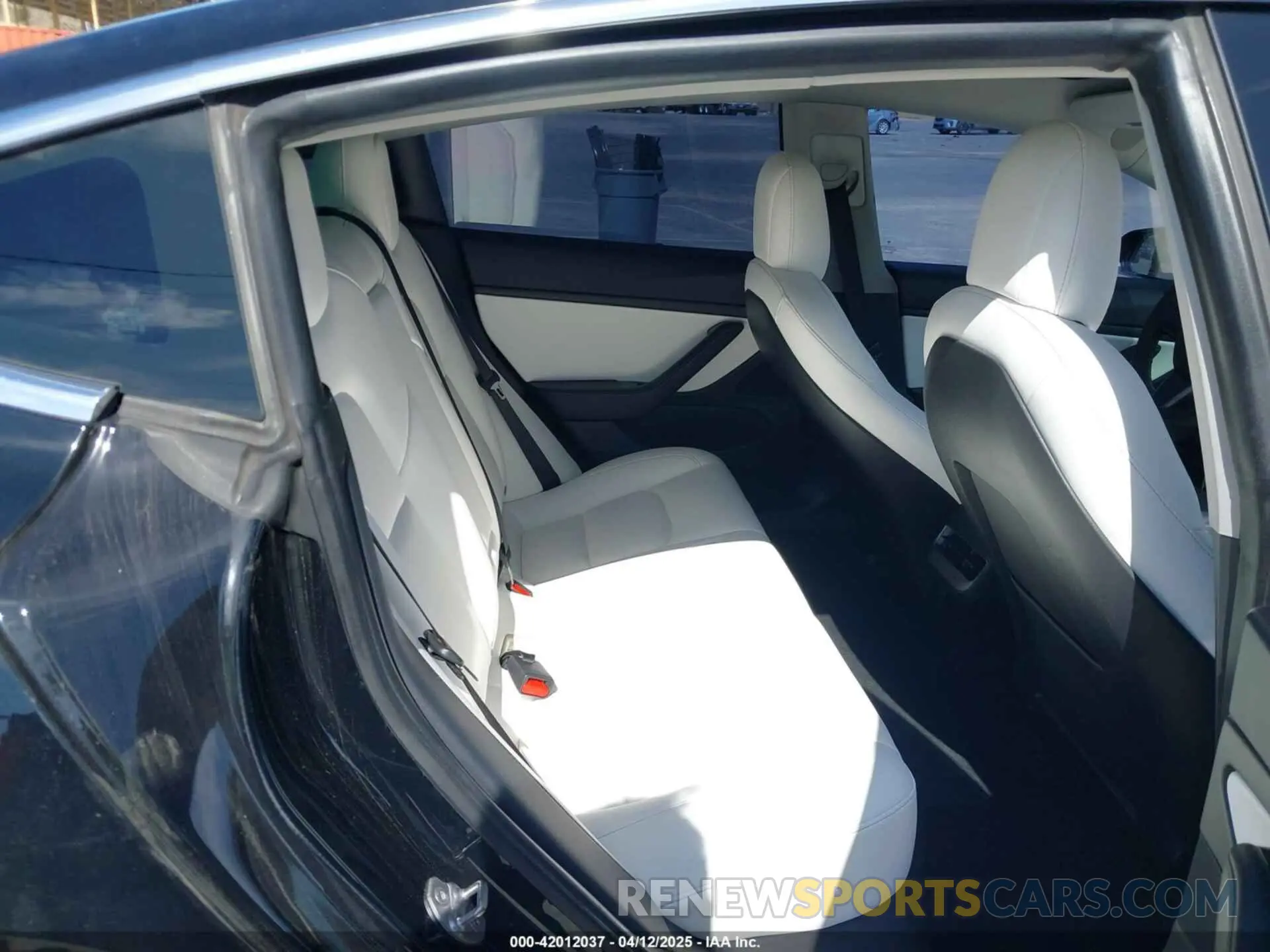 8 Фотография поврежденного автомобиля 5YJ3E1EB3LF801820 TESLA MODEL 3 2020