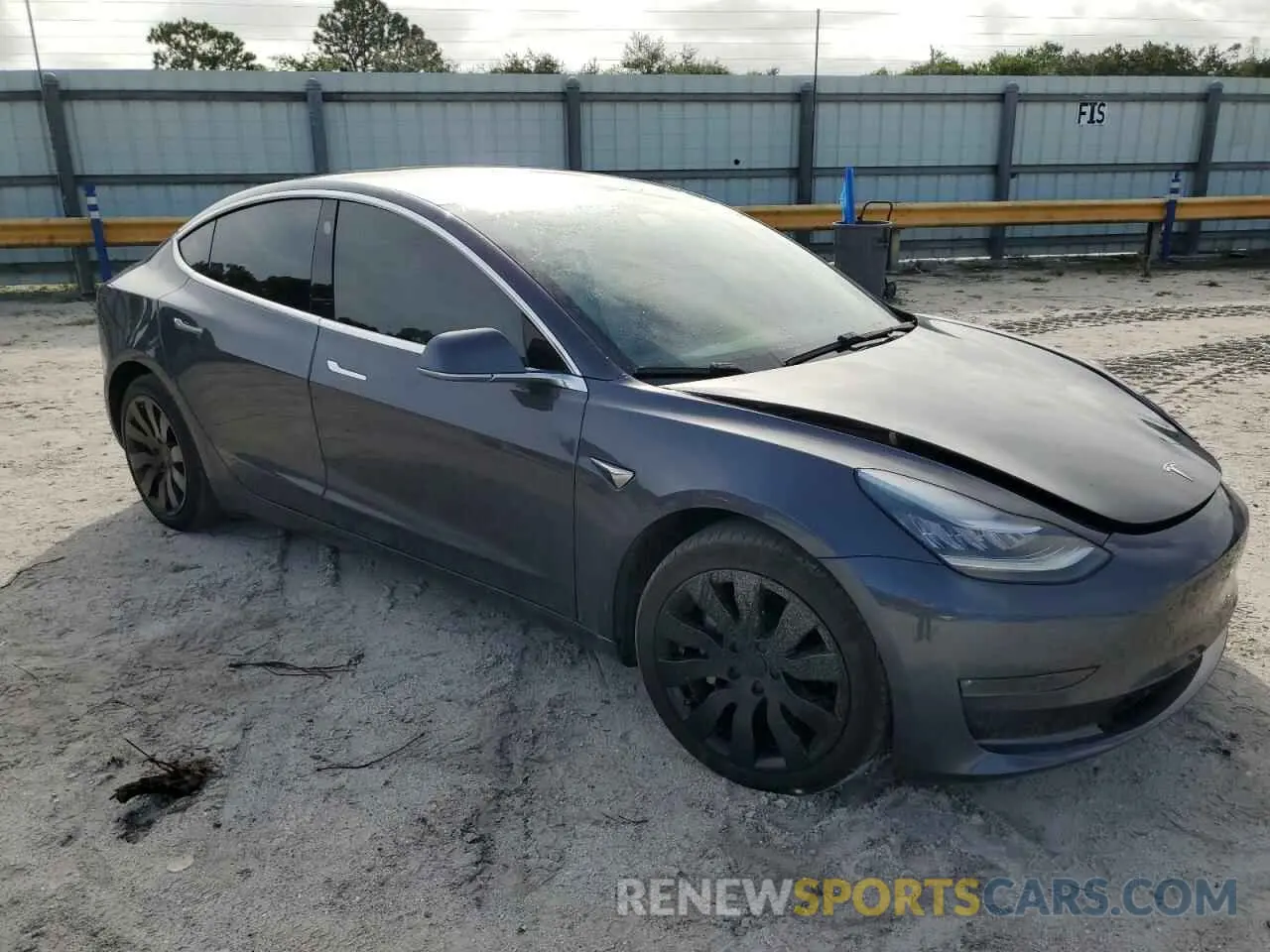 4 Фотография поврежденного автомобиля 5YJ3E1EB4LF601044 TESLA MODEL 3 2020