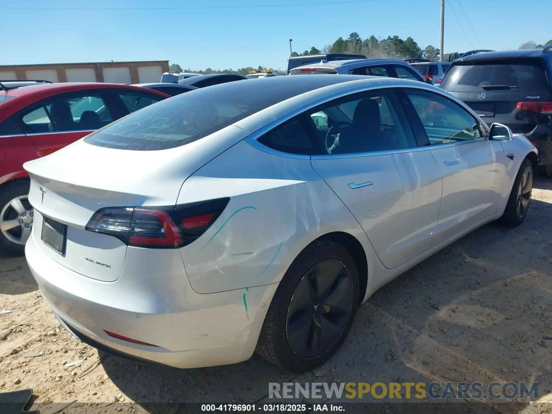 4 Фотография поврежденного автомобиля 5YJ3E1EB4LF619026 TESLA MODEL 3 2020