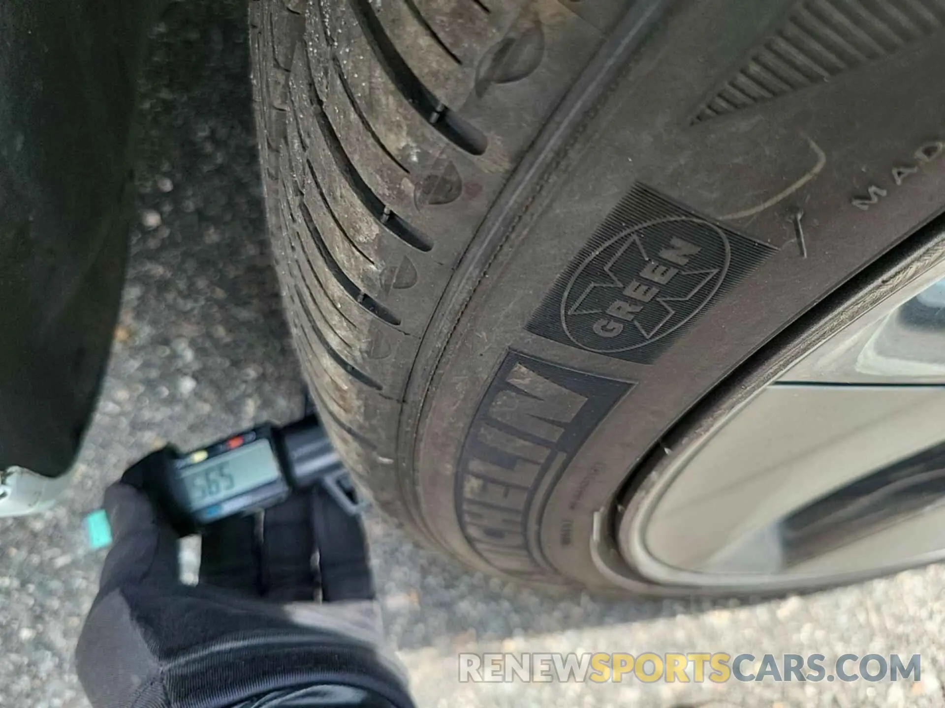 11 Photograph of a damaged car 5YJ3E1EB4LF637784 TESLA MODEL 3 2020