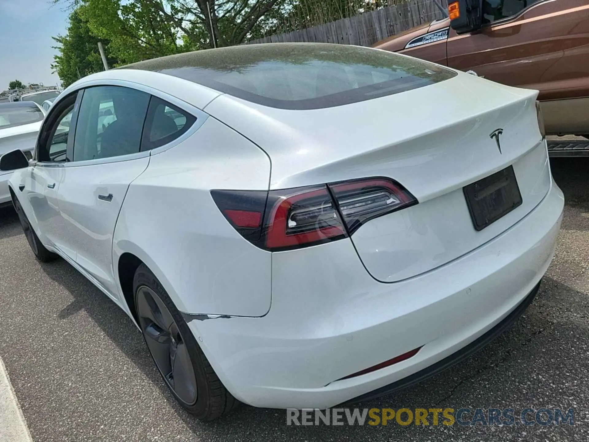16 Photograph of a damaged car 5YJ3E1EB4LF637784 TESLA MODEL 3 2020