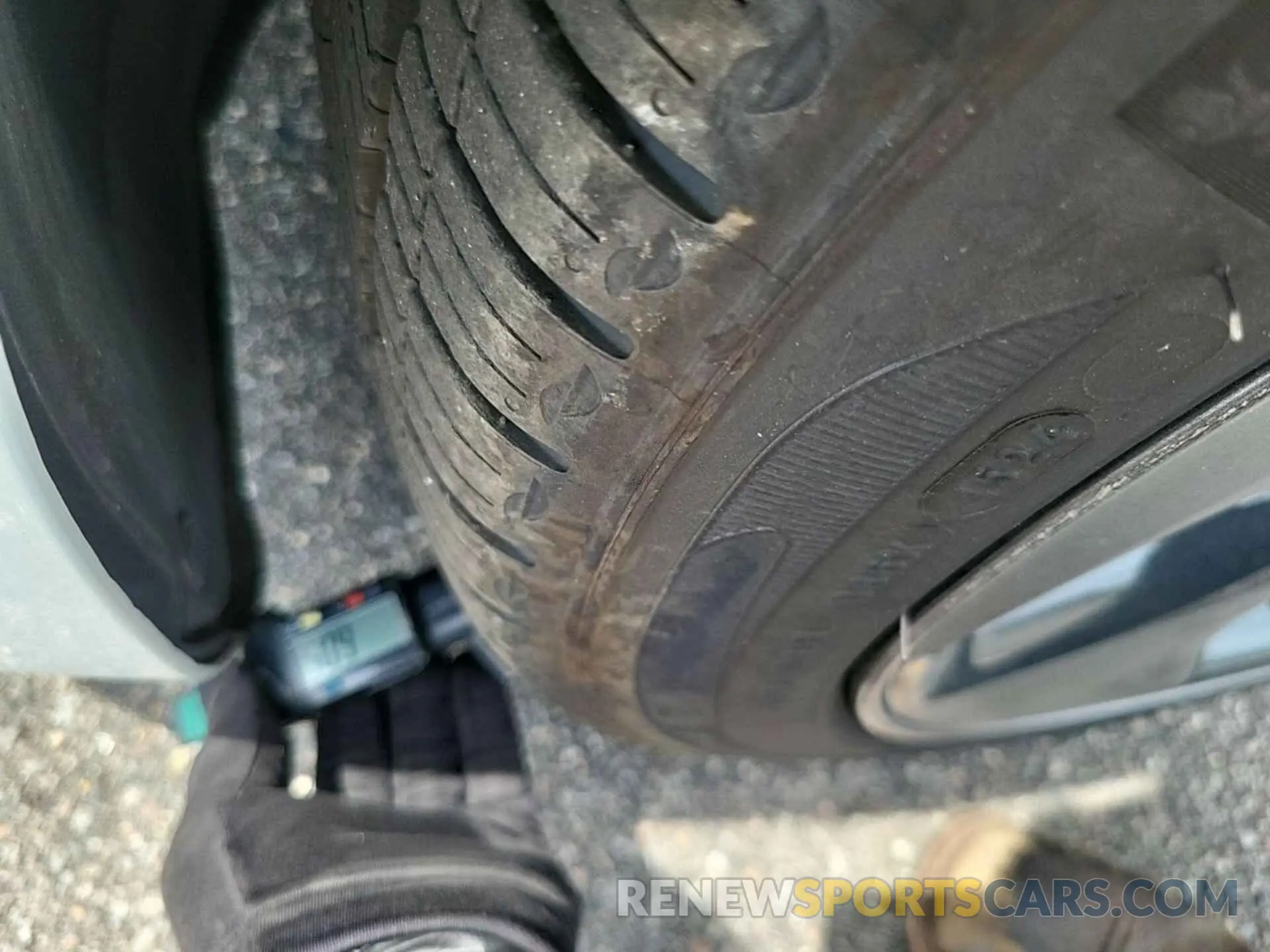 17 Photograph of a damaged car 5YJ3E1EB4LF637784 TESLA MODEL 3 2020