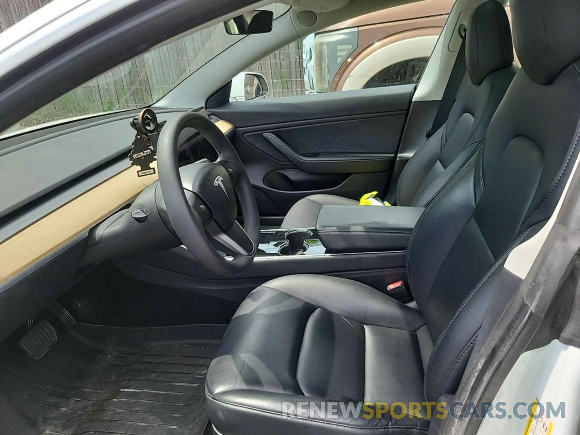 8 Photograph of a damaged car 5YJ3E1EB4LF637784 TESLA MODEL 3 2020