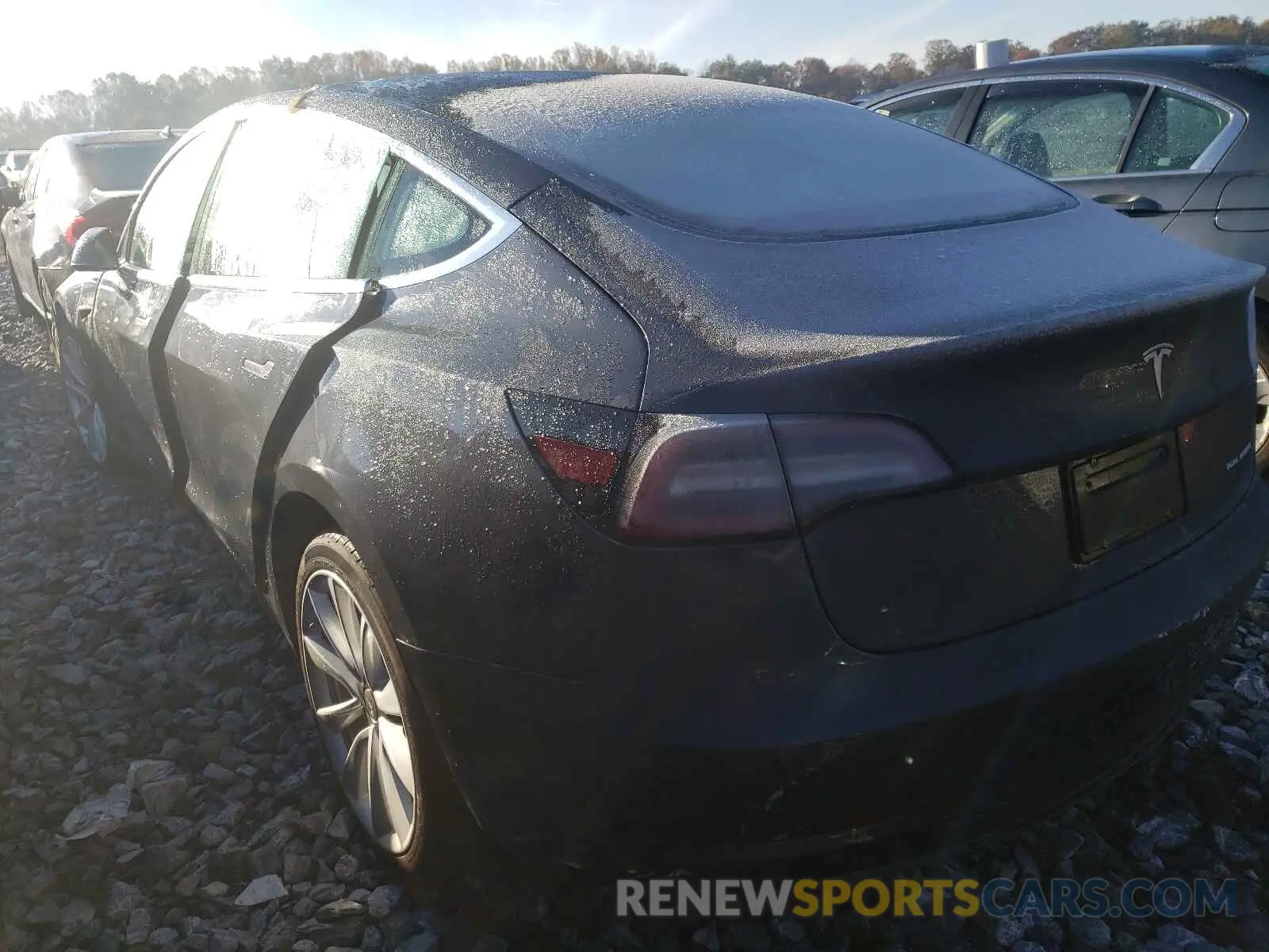 3 Photograph of a damaged car 5YJ3E1EB4LF651037 TESLA MODEL 3 2020