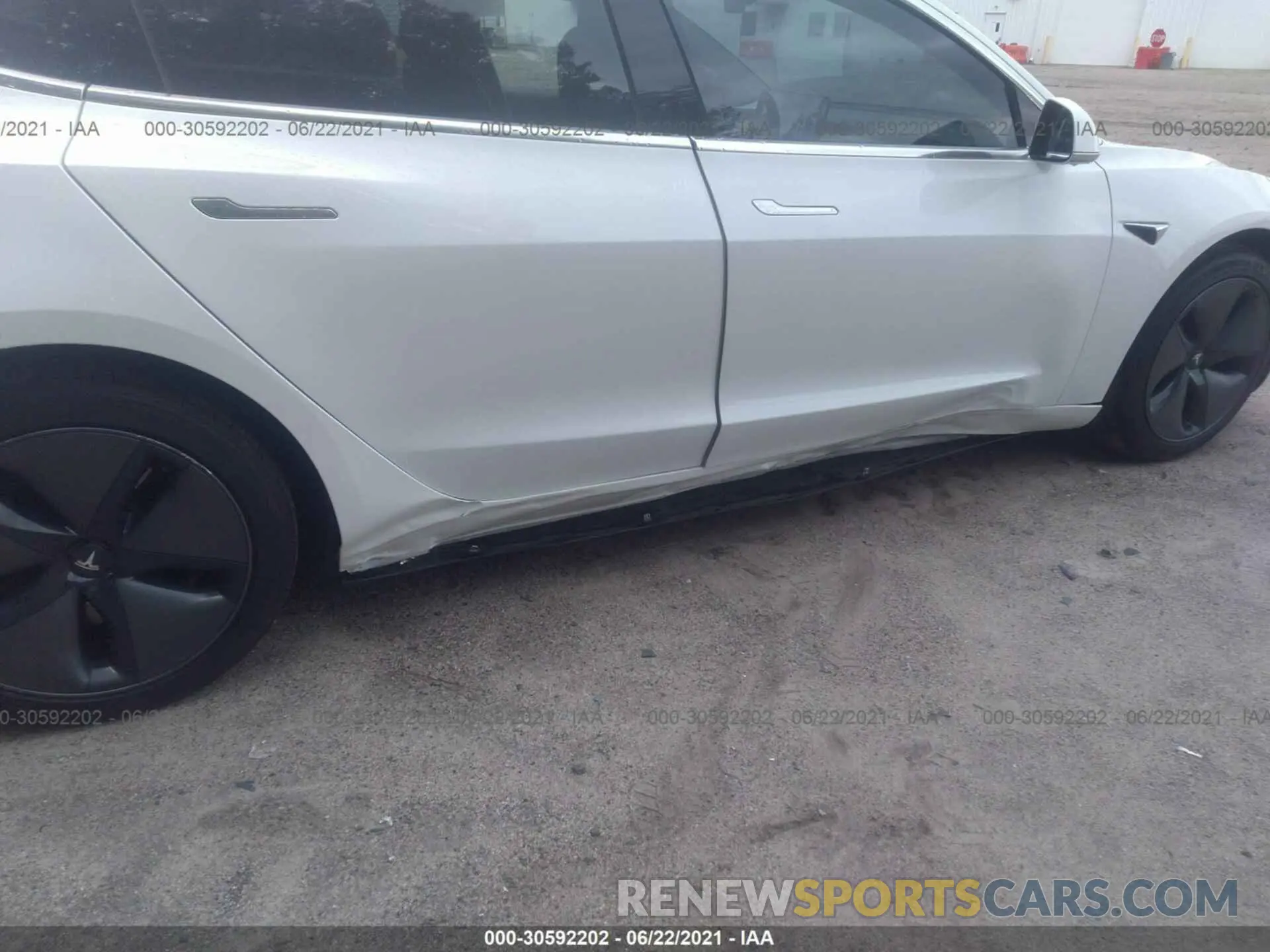 6 Photograph of a damaged car 5YJ3E1EB4LF665598 TESLA MODEL 3 2020