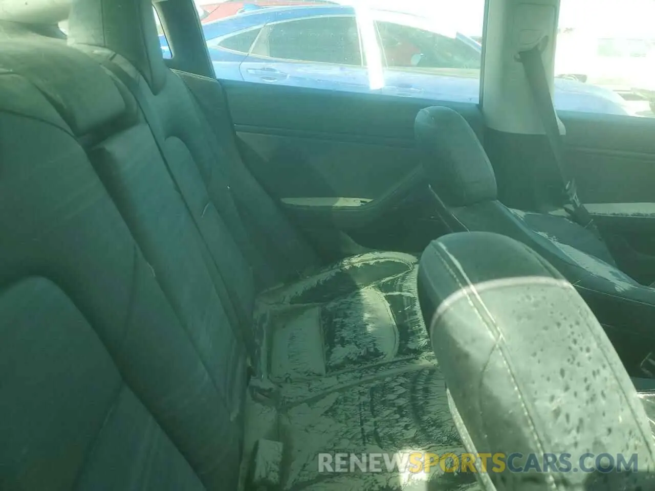 10 Photograph of a damaged car 5YJ3E1EB4LF667321 TESLA MODEL 3 2020