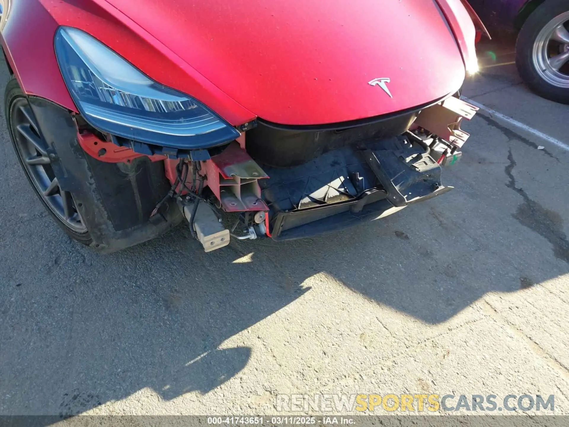 19 Photograph of a damaged car 5YJ3E1EB4LF668470 TESLA MODEL 3 2020