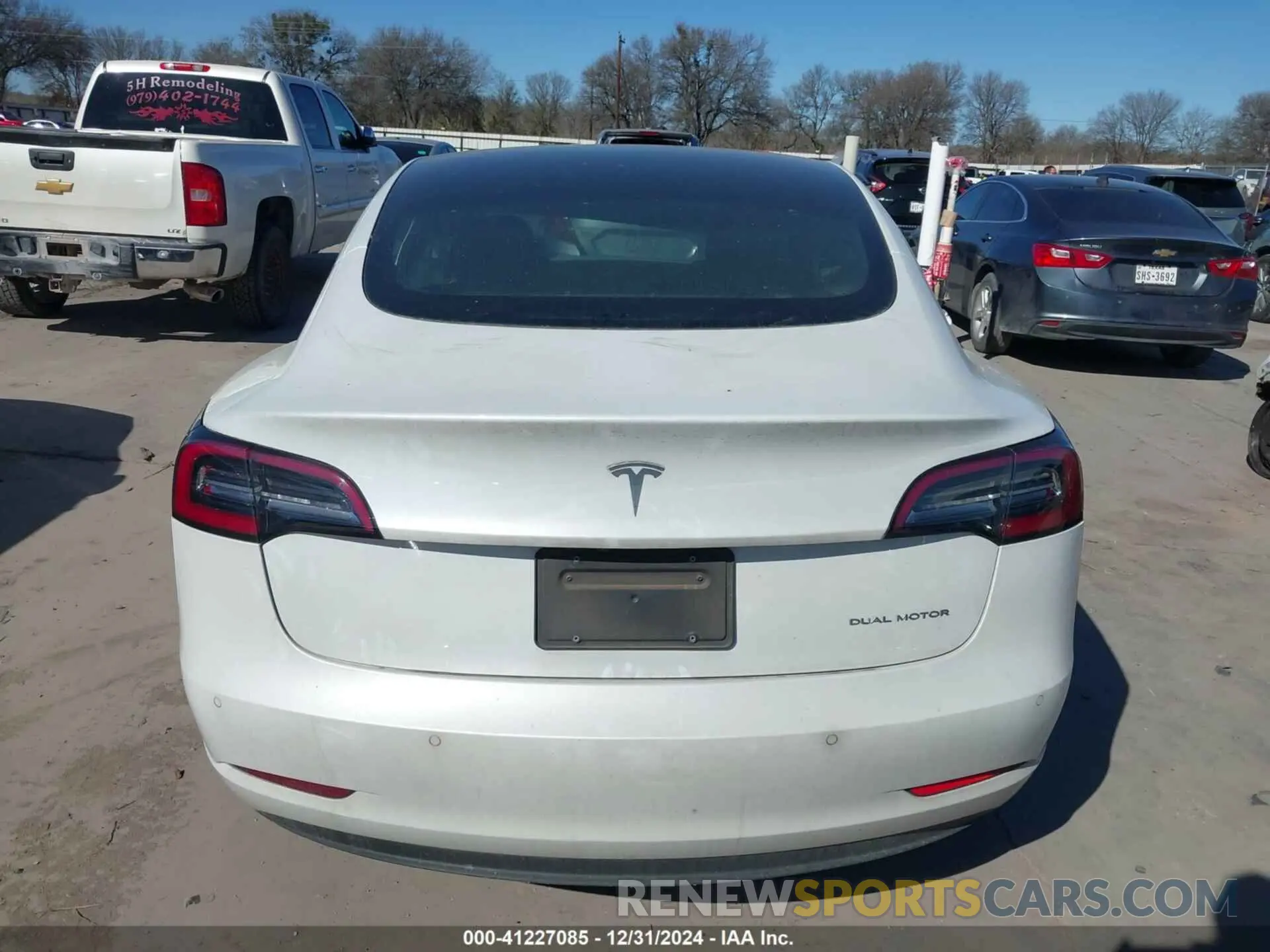 15 Photograph of a damaged car 5YJ3E1EB4LF741580 TESLA MODEL 3 2020