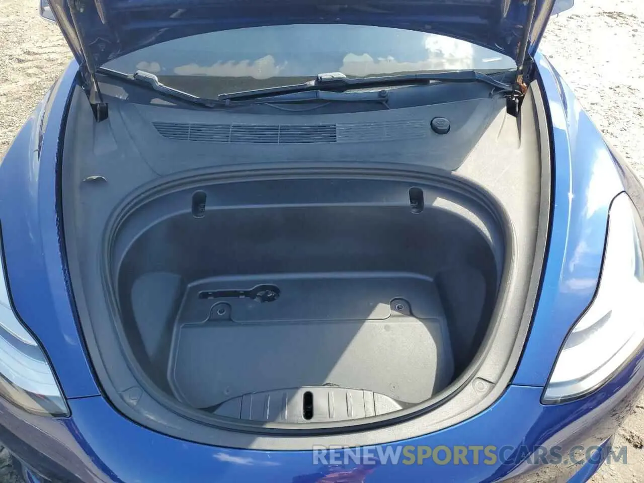 11 Photograph of a damaged car 5YJ3E1EB4LF744575 TESLA MODEL 3 2020