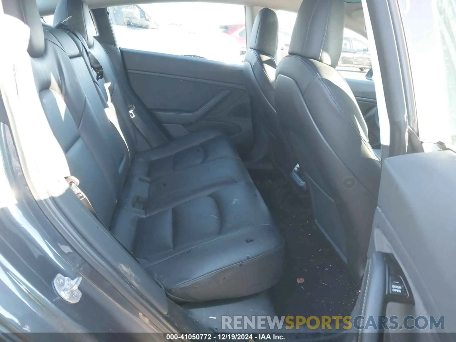 8 Photograph of a damaged car 5YJ3E1EB4LF782940 TESLA MODEL 3 2020