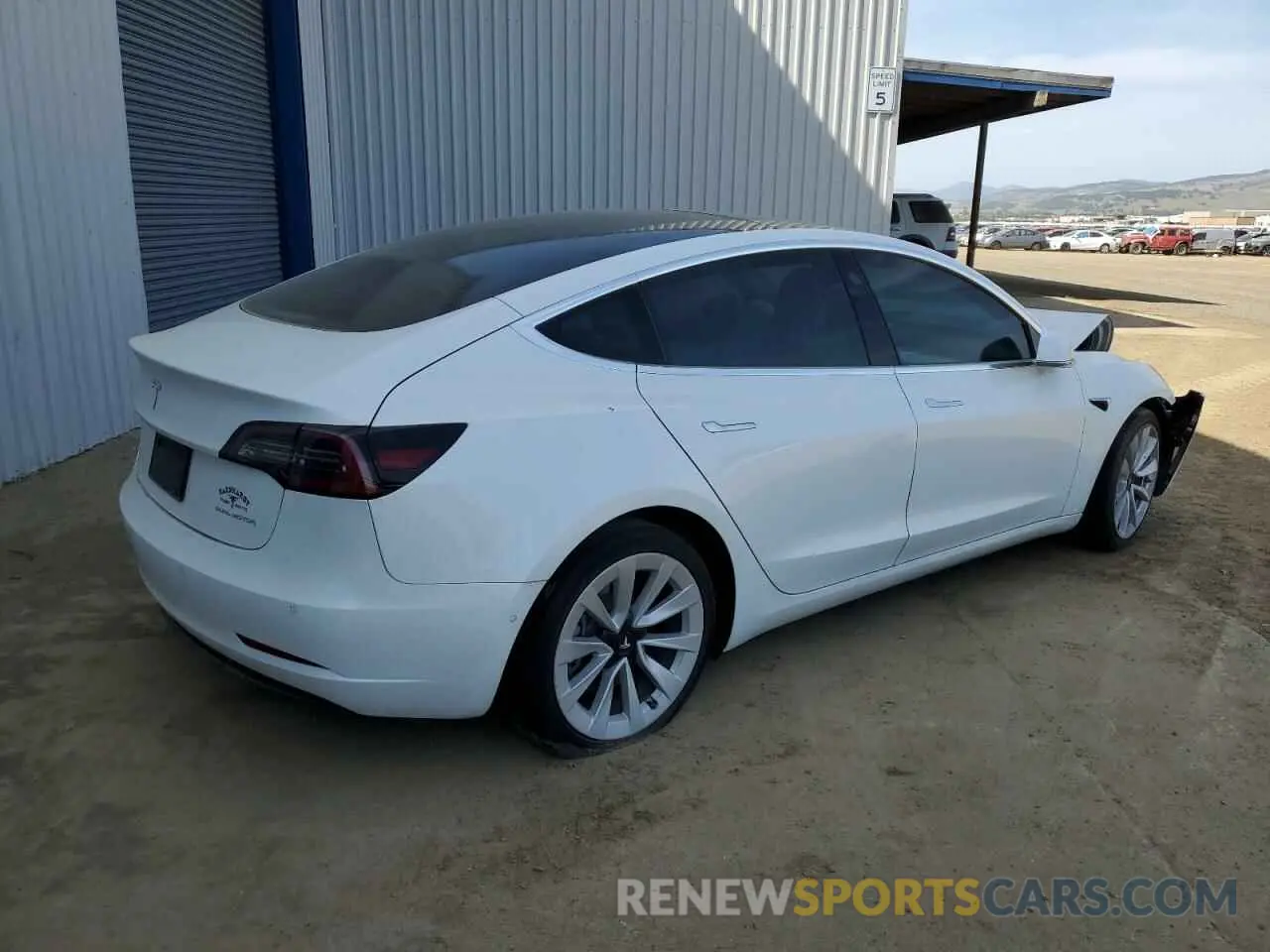 3 Фотография поврежденного автомобиля 5YJ3E1EB4LF788057 TESLA MODEL 3 2020