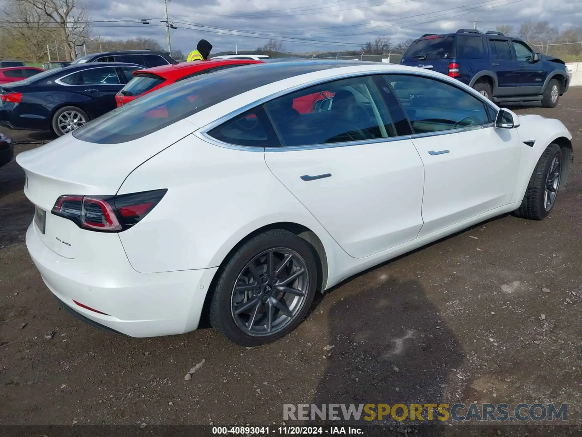 4 Фотография поврежденного автомобиля 5YJ3E1EB4LF795171 TESLA MODEL 3 2020