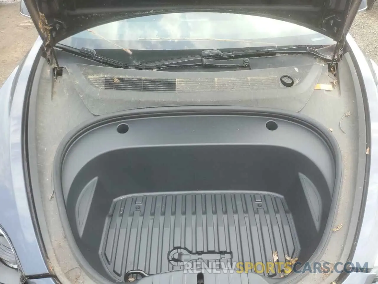 11 Photograph of a damaged car 5YJ3E1EB4LF795395 TESLA MODEL 3 2020