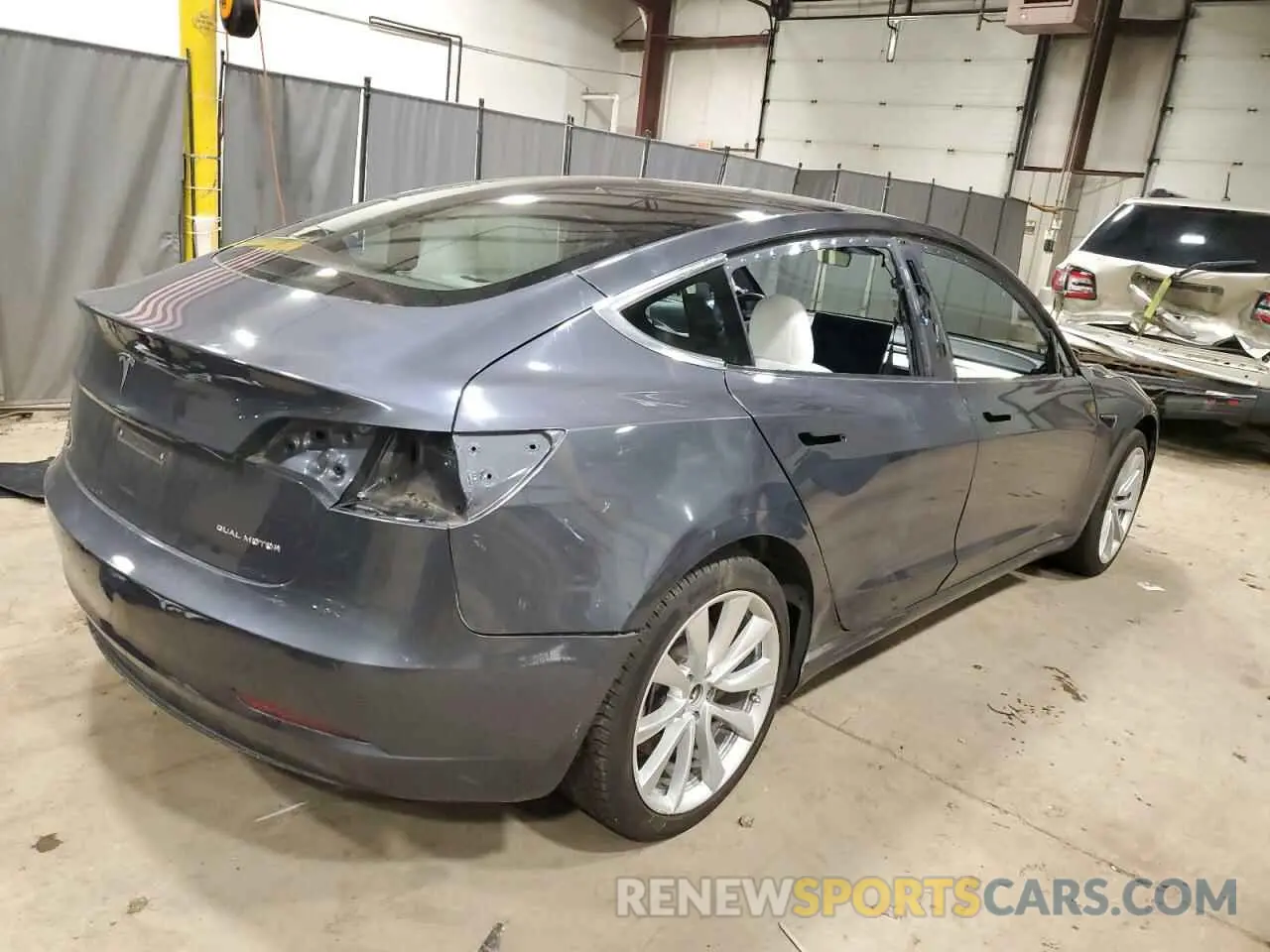3 Фотография поврежденного автомобиля 5YJ3E1EB4LF795980 TESLA MODEL 3 2020