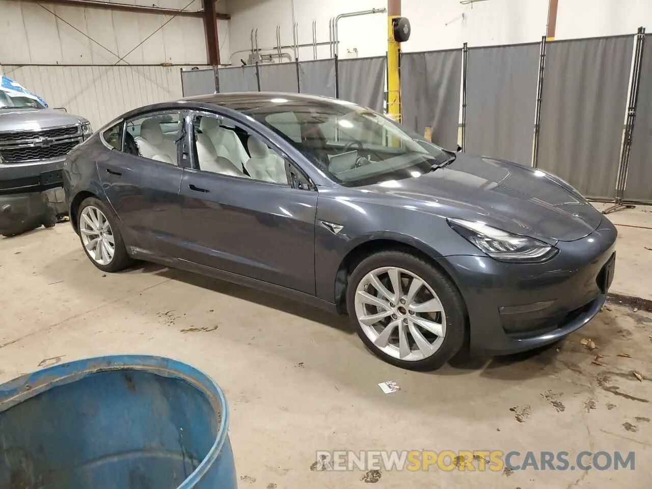 4 Фотография поврежденного автомобиля 5YJ3E1EB4LF795980 TESLA MODEL 3 2020