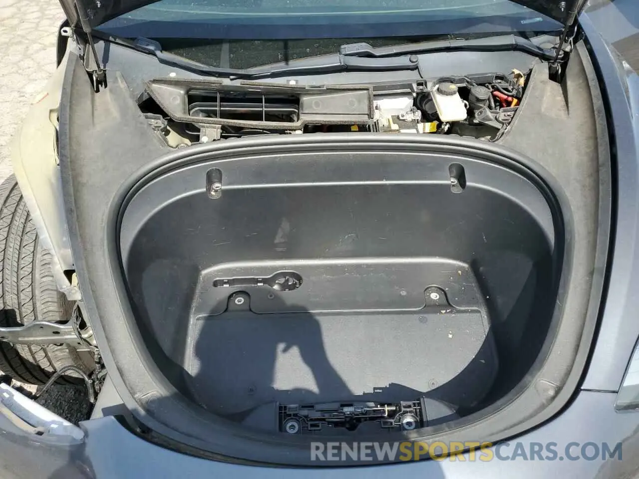 11 Photograph of a damaged car 5YJ3E1EB5LF589907 TESLA MODEL 3 2020