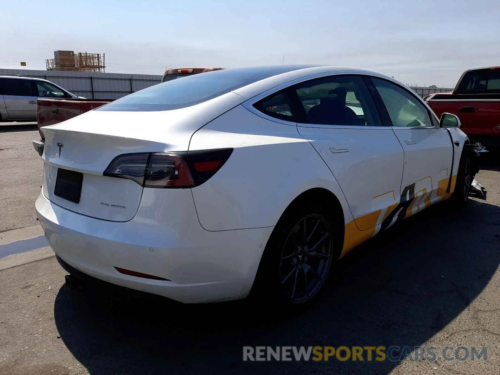 4 Photograph of a damaged car 5YJ3E1EB5LF619066 TESLA MODEL 3 2020