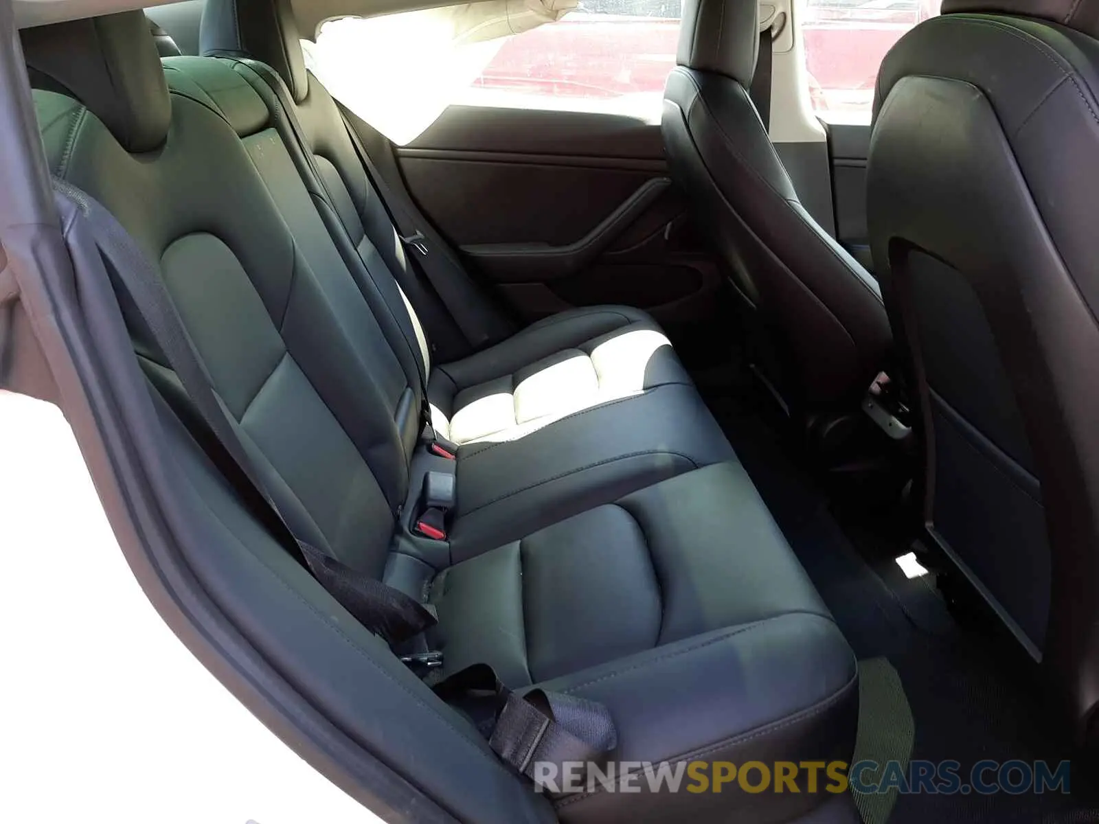 6 Photograph of a damaged car 5YJ3E1EB5LF619066 TESLA MODEL 3 2020