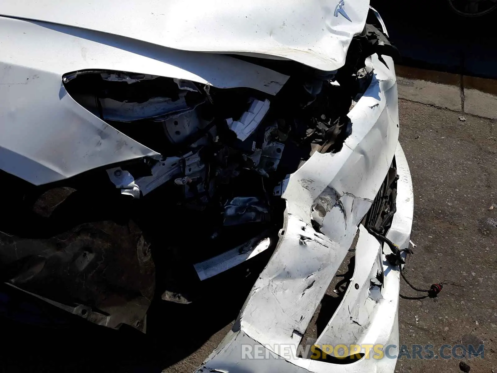 9 Photograph of a damaged car 5YJ3E1EB5LF619066 TESLA MODEL 3 2020