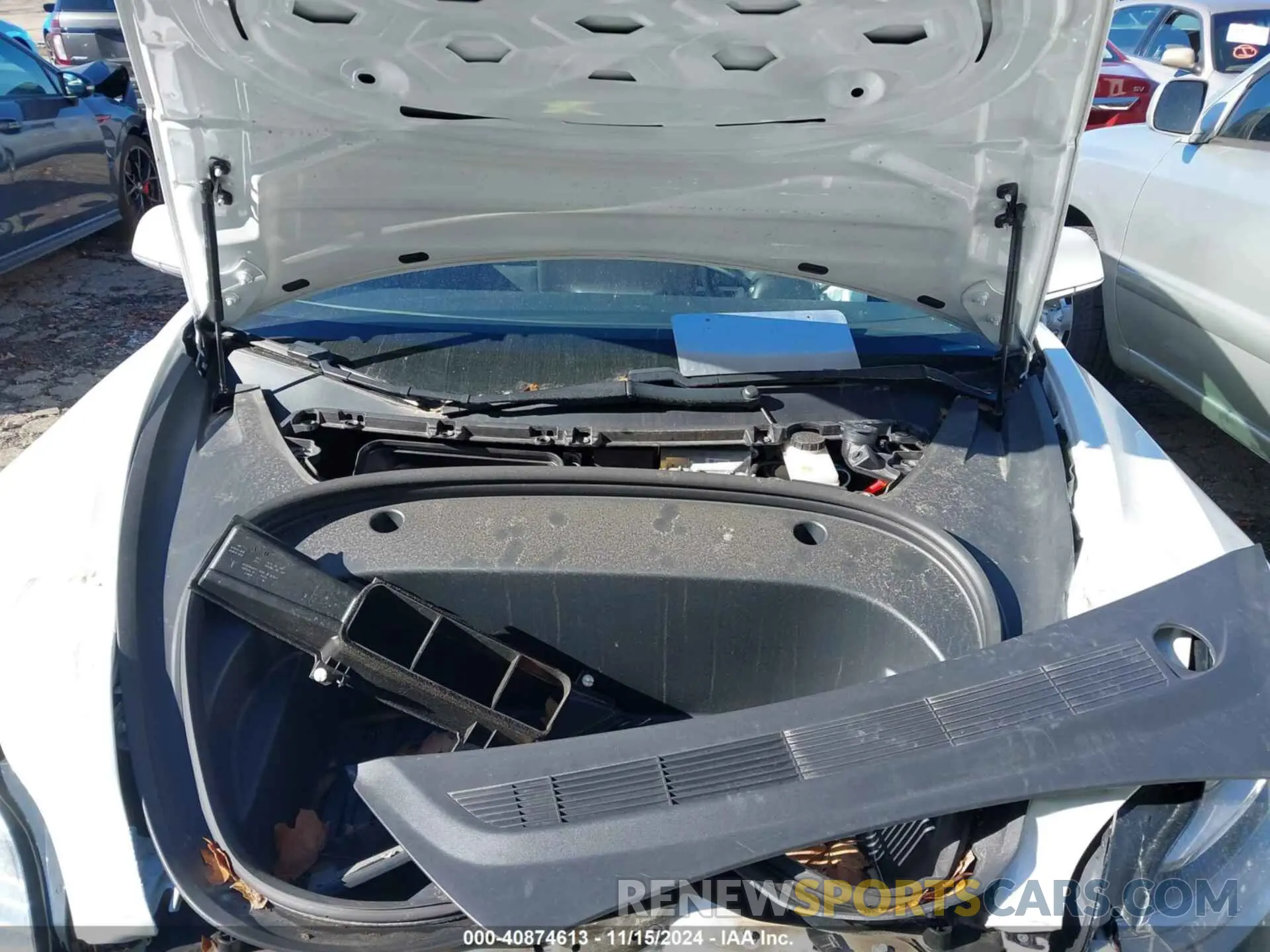 10 Photograph of a damaged car 5YJ3E1EB5LF774930 TESLA MODEL 3 2020