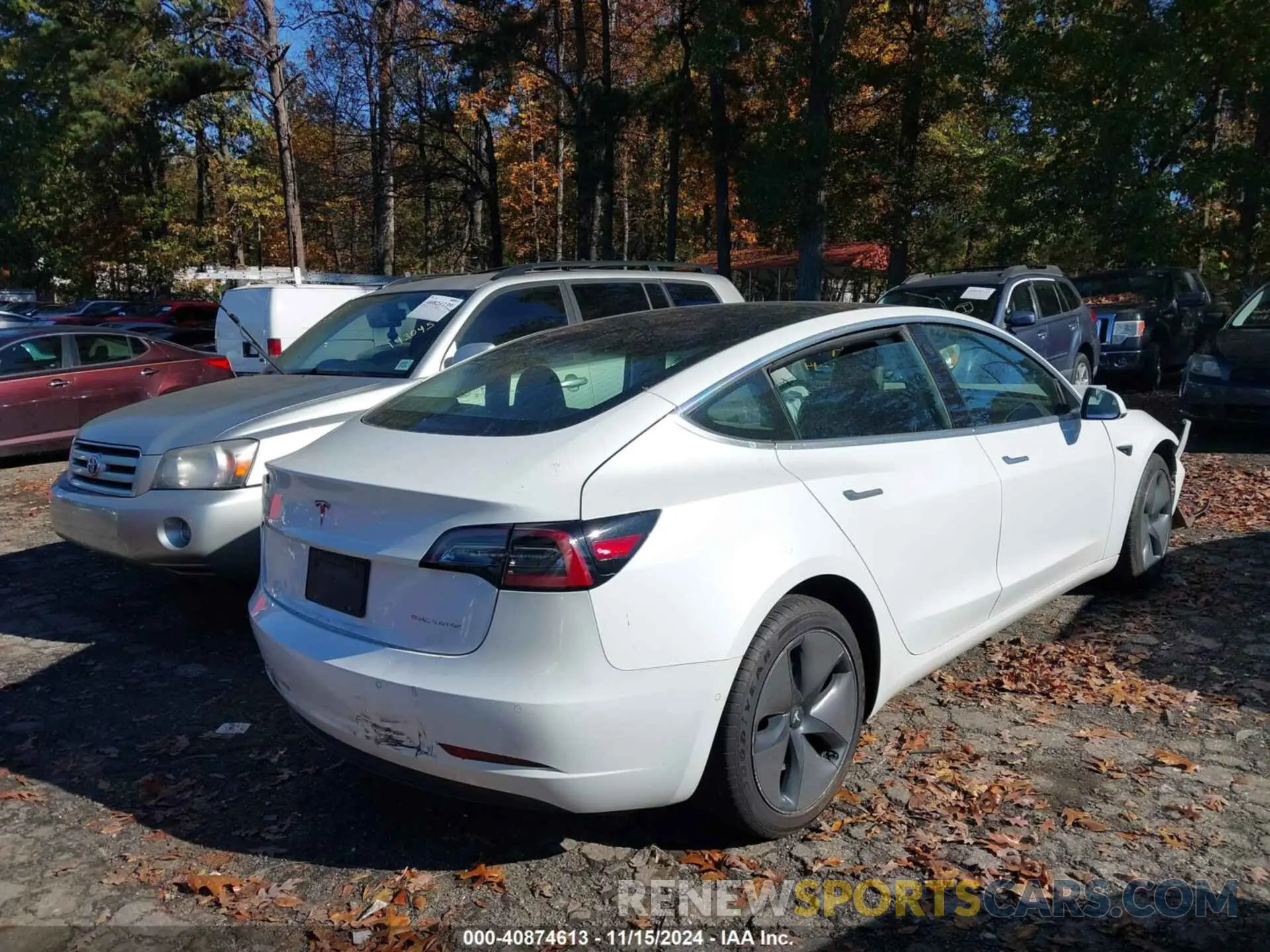 4 Photograph of a damaged car 5YJ3E1EB5LF774930 TESLA MODEL 3 2020