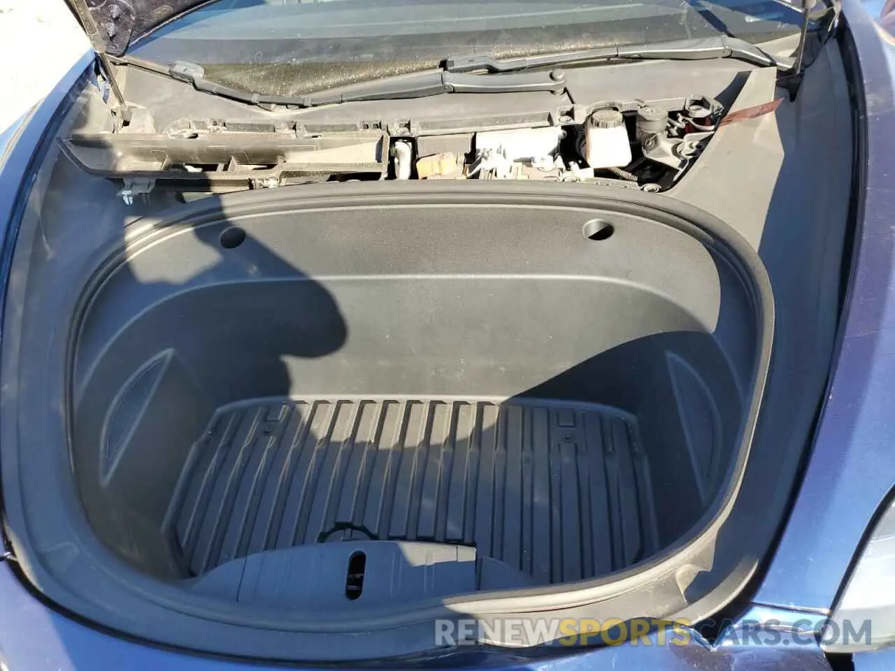 11 Photograph of a damaged car 5YJ3E1EB5LF794952 TESLA MODEL 3 2020