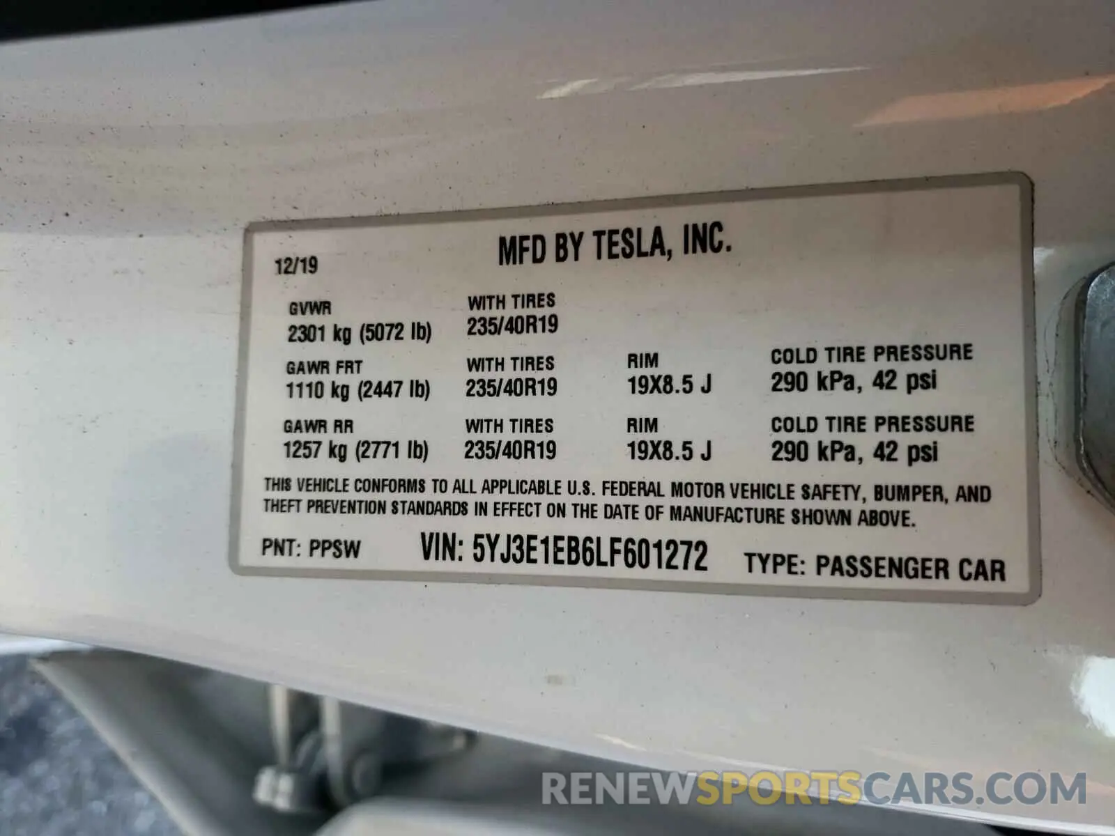 10 Photograph of a damaged car 5YJ3E1EB6LF601272 TESLA MODEL 3 2020