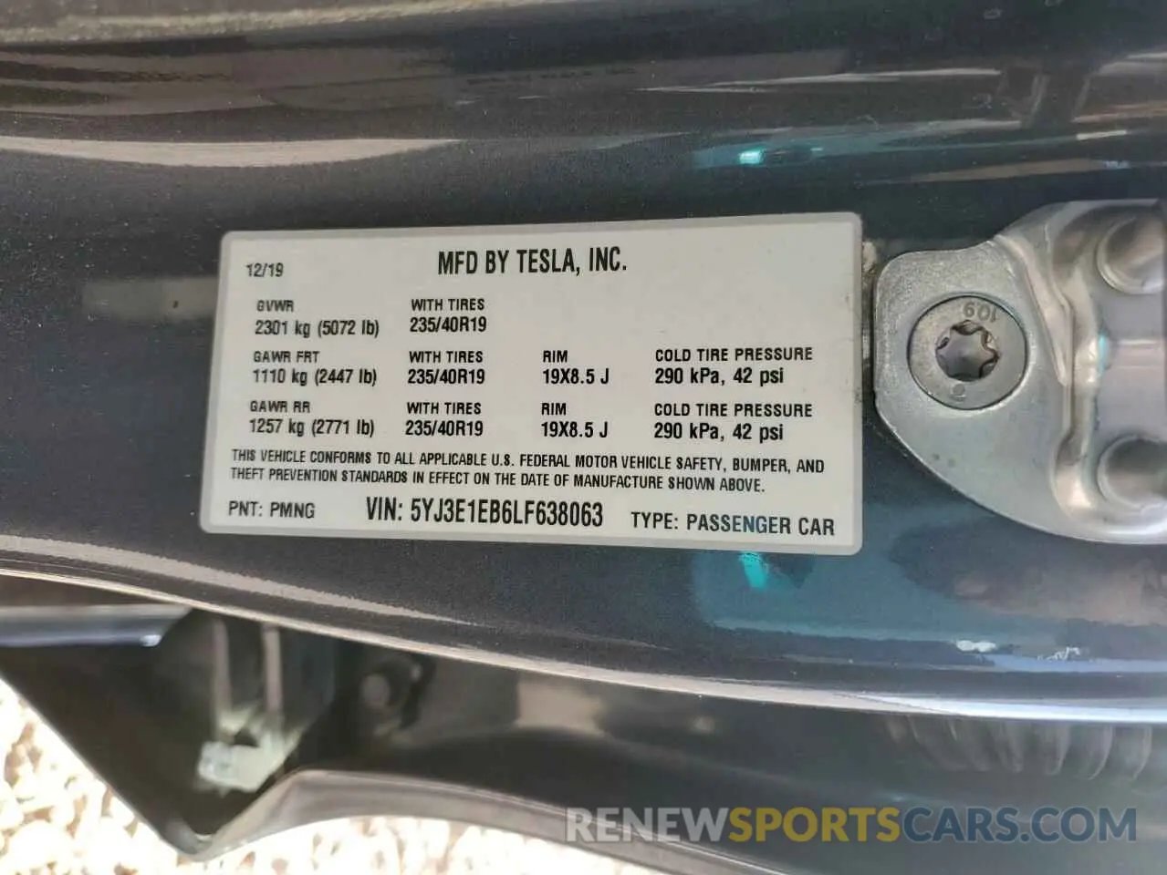 12 Photograph of a damaged car 5YJ3E1EB6LF638063 TESLA MODEL 3 2020