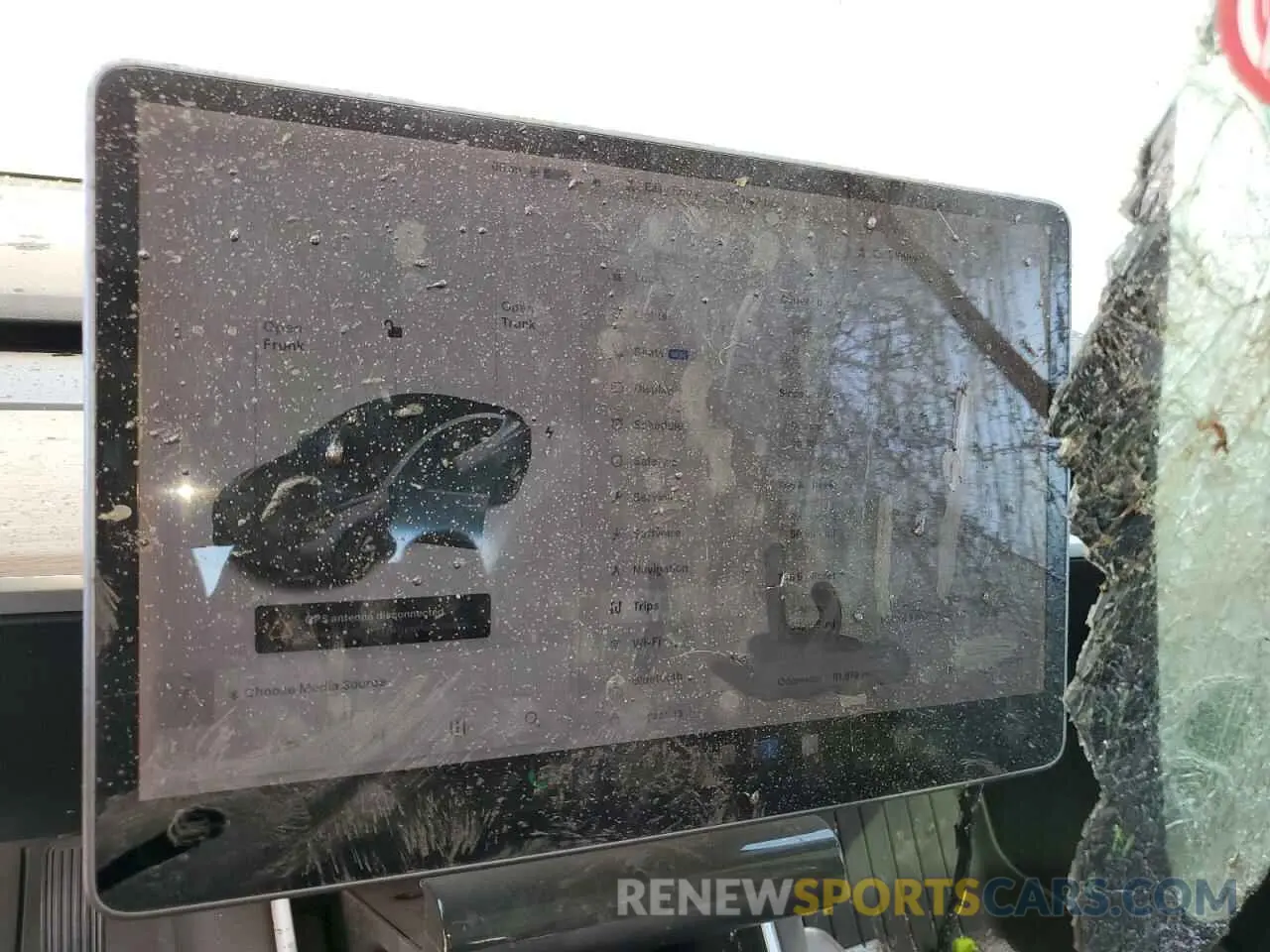 9 Photograph of a damaged car 5YJ3E1EB6LF638063 TESLA MODEL 3 2020
