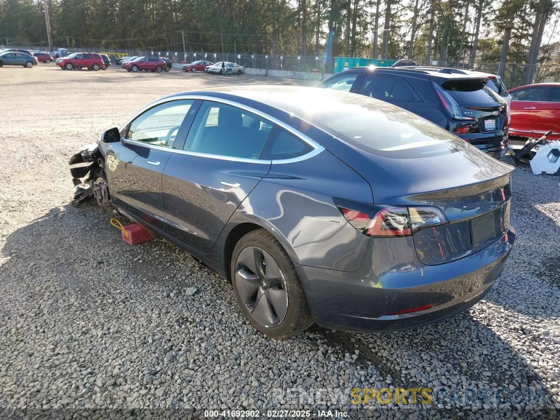 3 Photograph of a damaged car 5YJ3E1EB6LF647510 TESLA MODEL 3 2020