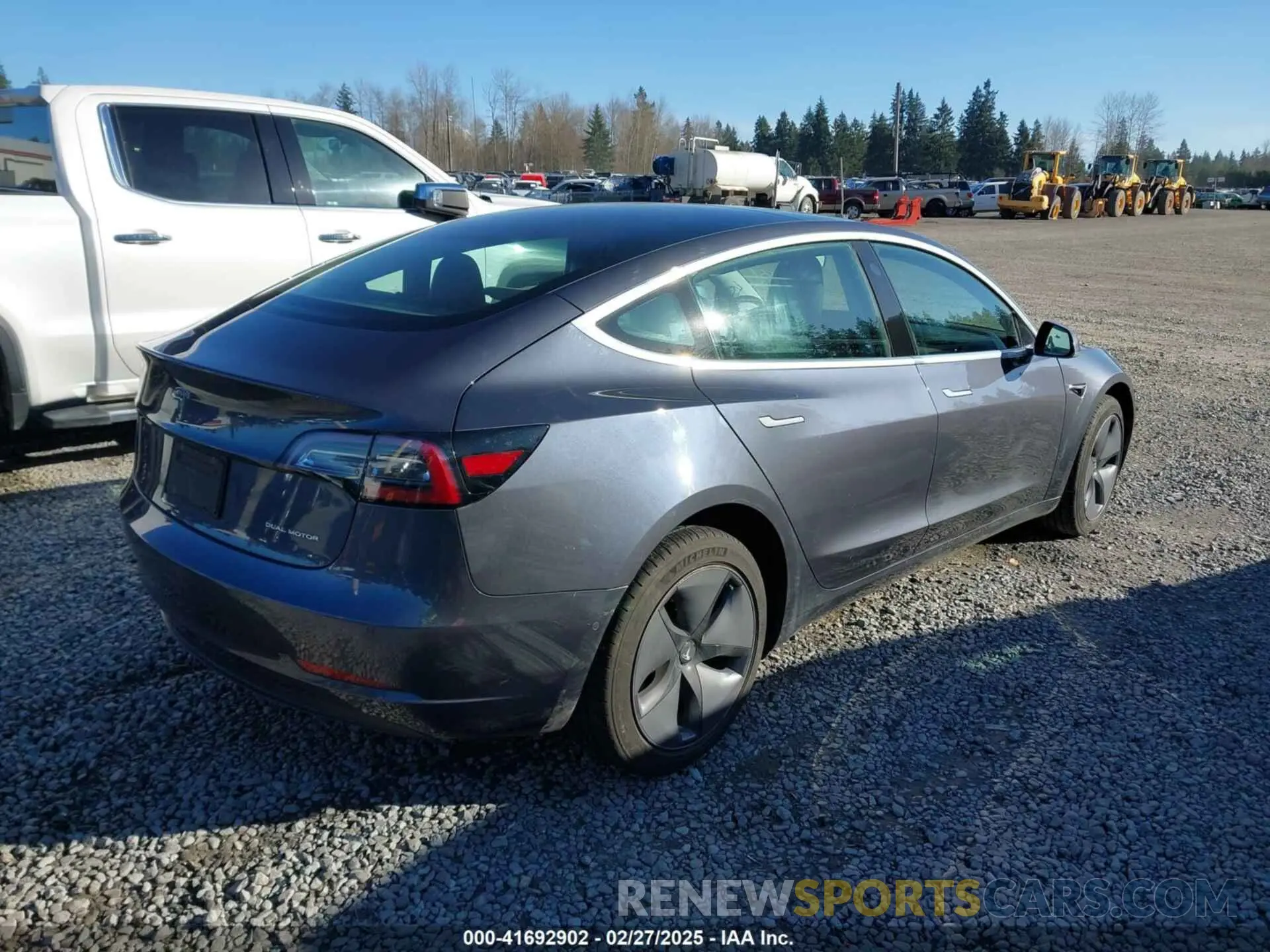 4 Photograph of a damaged car 5YJ3E1EB6LF647510 TESLA MODEL 3 2020