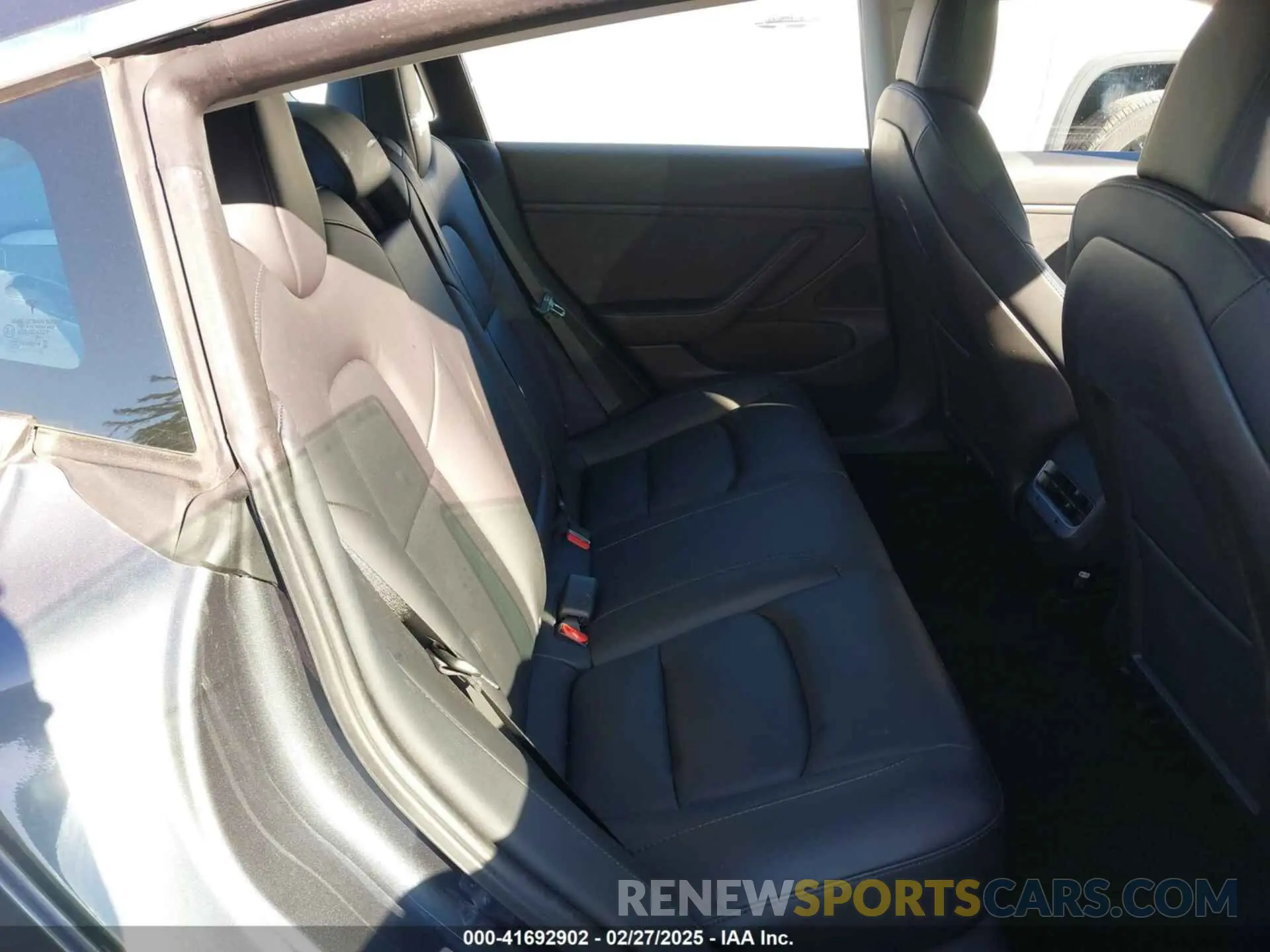8 Photograph of a damaged car 5YJ3E1EB6LF647510 TESLA MODEL 3 2020