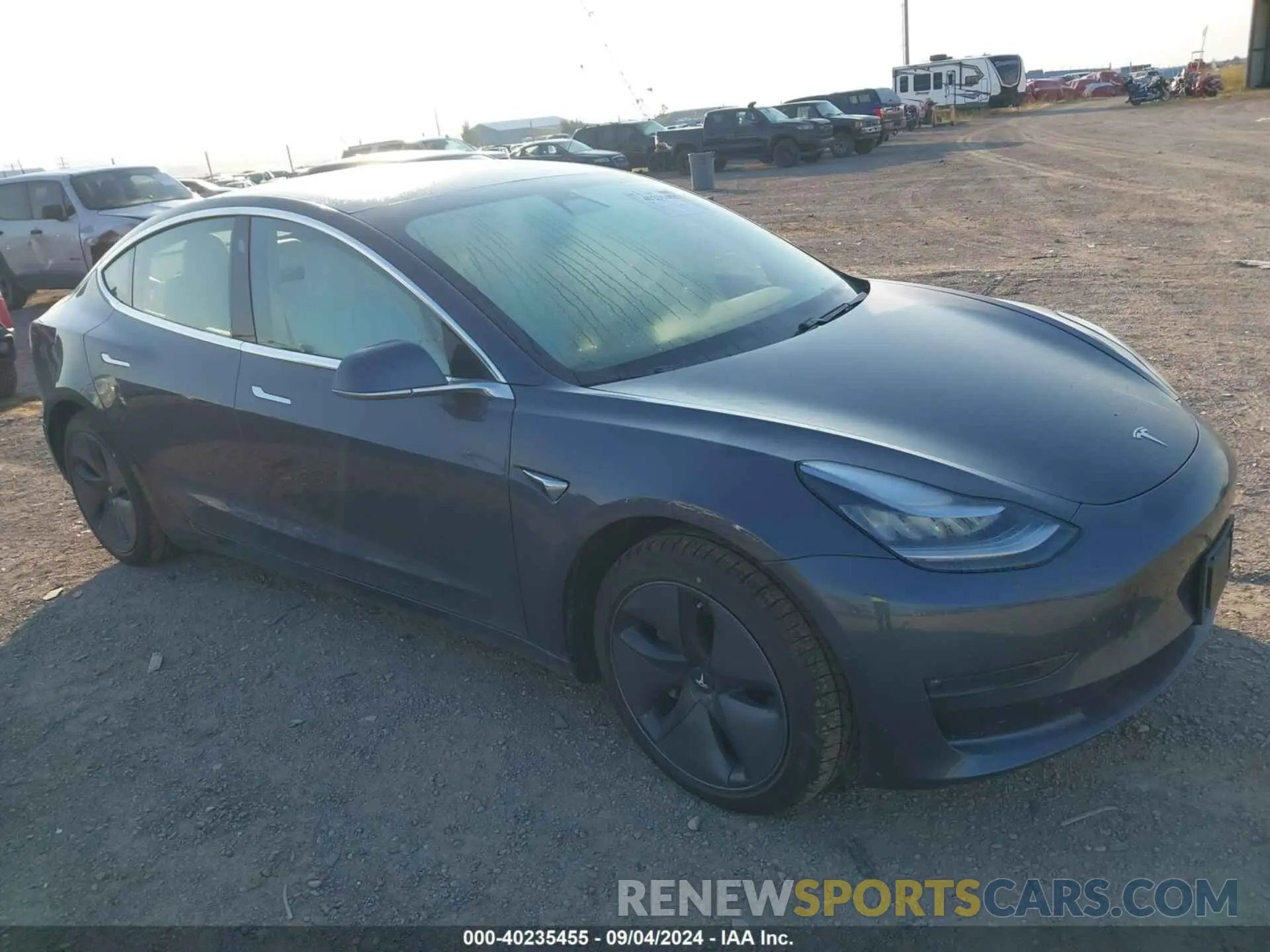 1 Photograph of a damaged car 5YJ3E1EB6LF651332 TESLA MODEL 3 2020