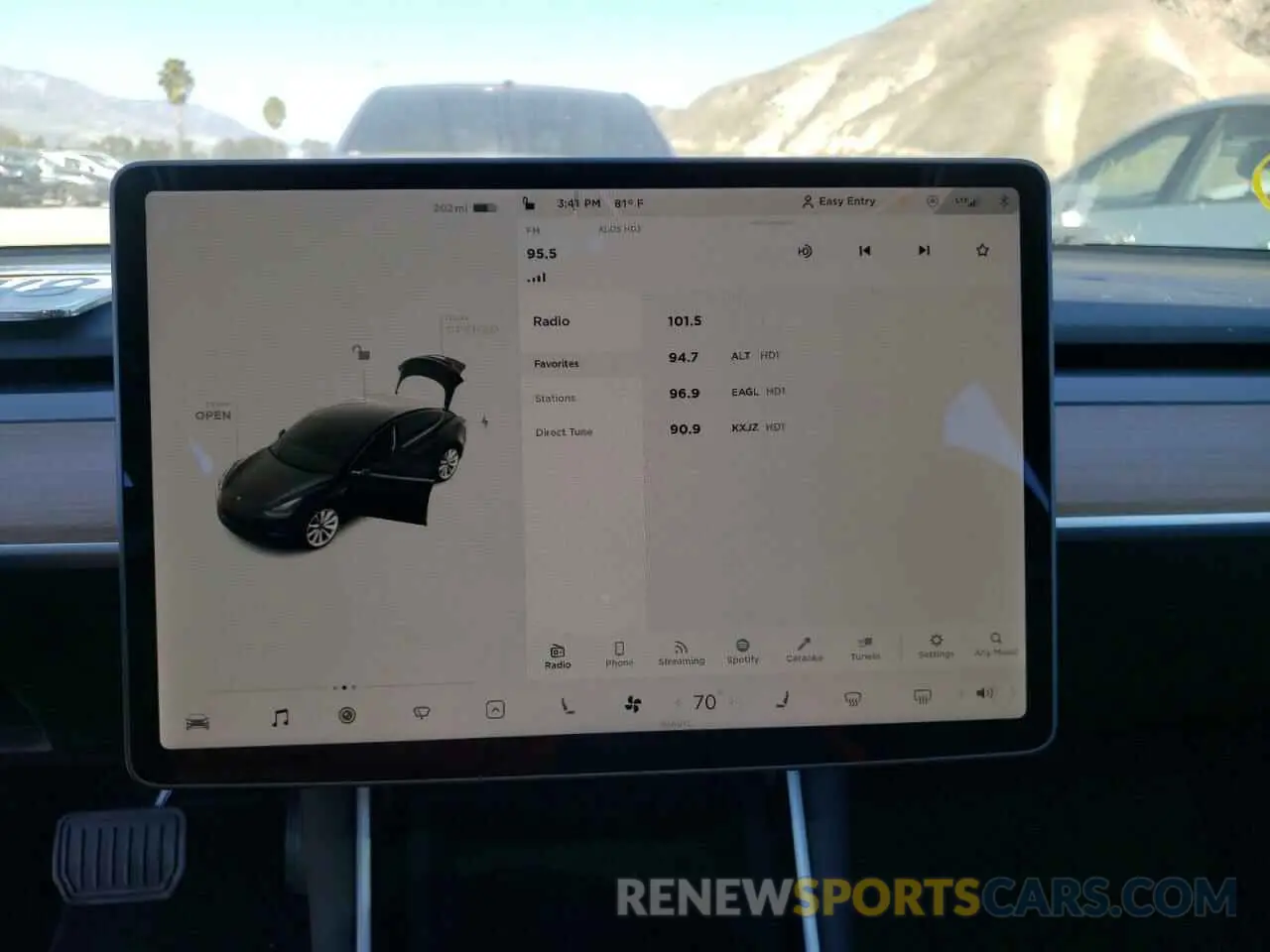9 Photograph of a damaged car 5YJ3E1EB6LF746599 TESLA MODEL 3 2020