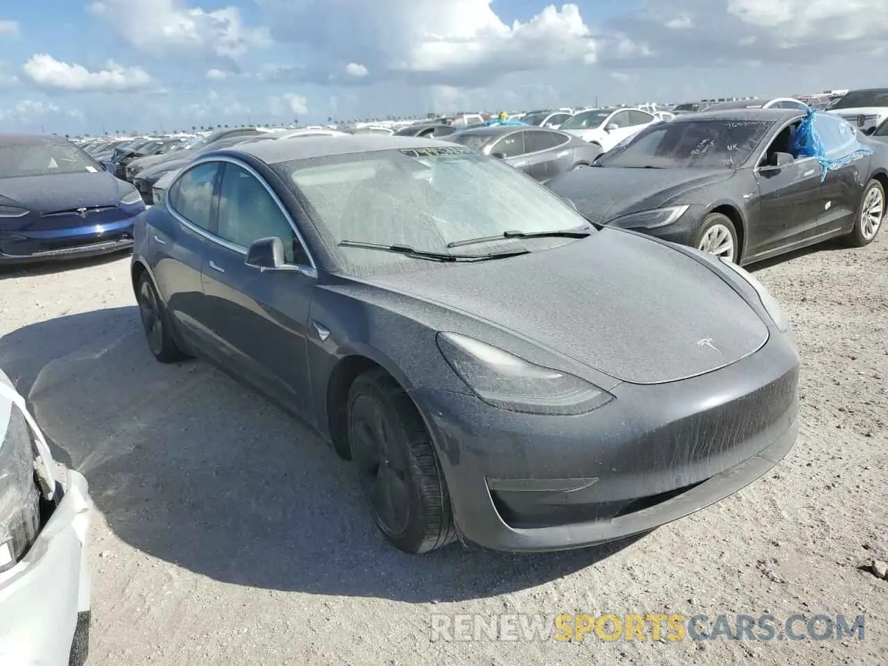 4 Фотография поврежденного автомобиля 5YJ3E1EB6LF798072 TESLA MODEL 3 2020