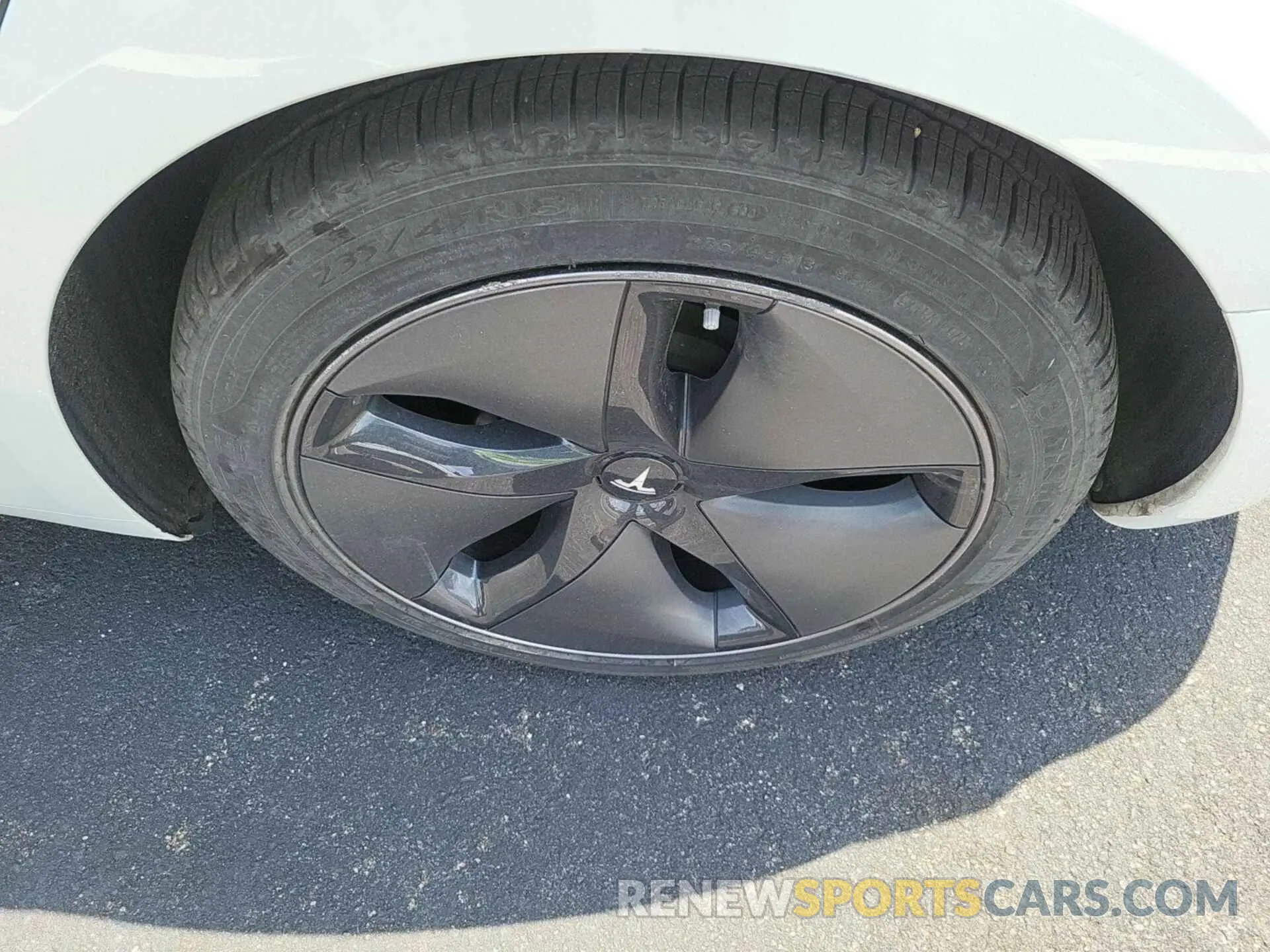 11 Photograph of a damaged car 5YJ3E1EB6LF800953 TESLA MODEL 3 2020