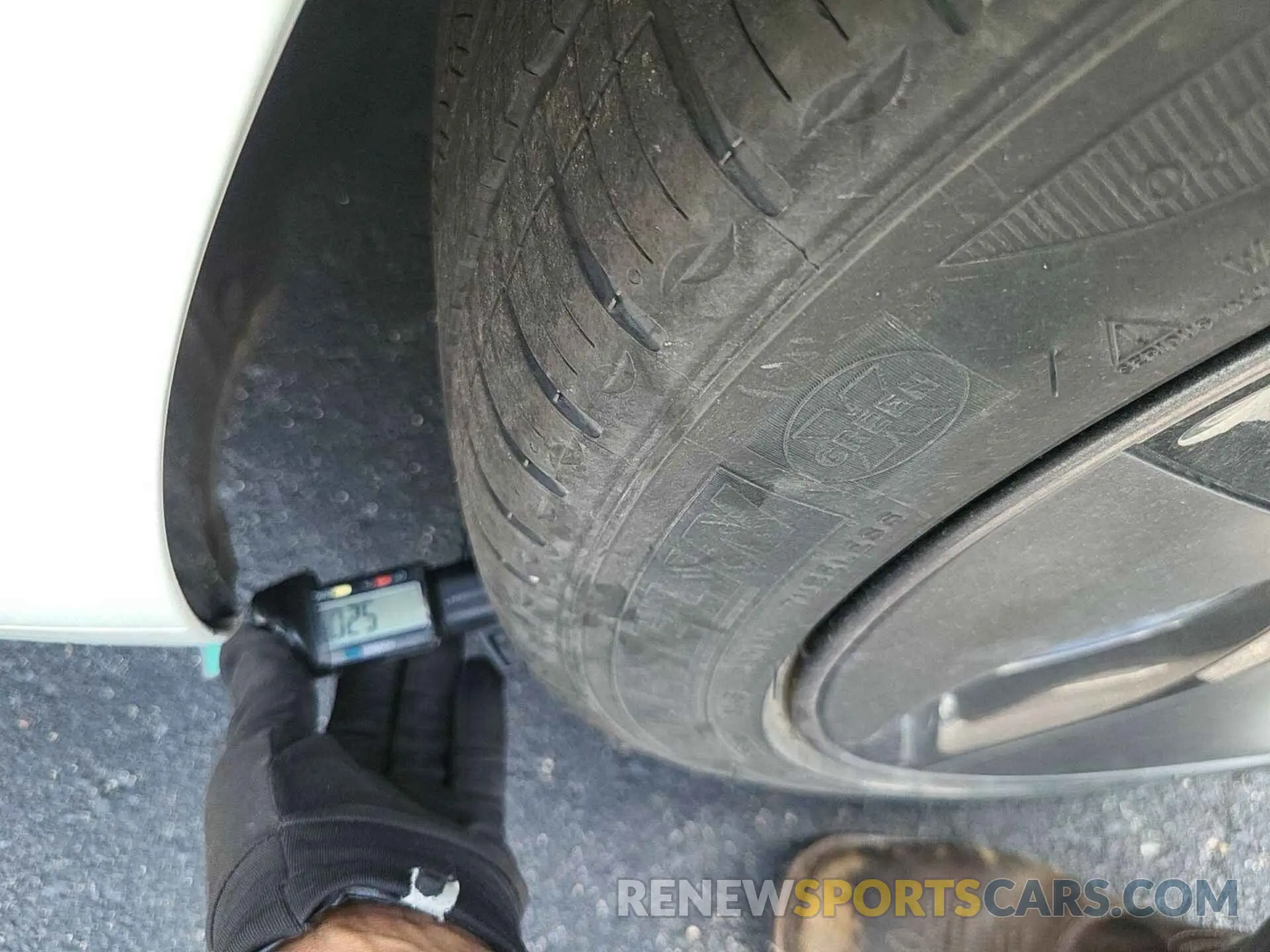 14 Photograph of a damaged car 5YJ3E1EB6LF800953 TESLA MODEL 3 2020