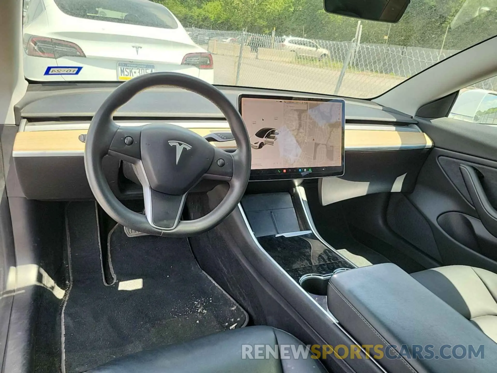 17 Photograph of a damaged car 5YJ3E1EB6LF800953 TESLA MODEL 3 2020
