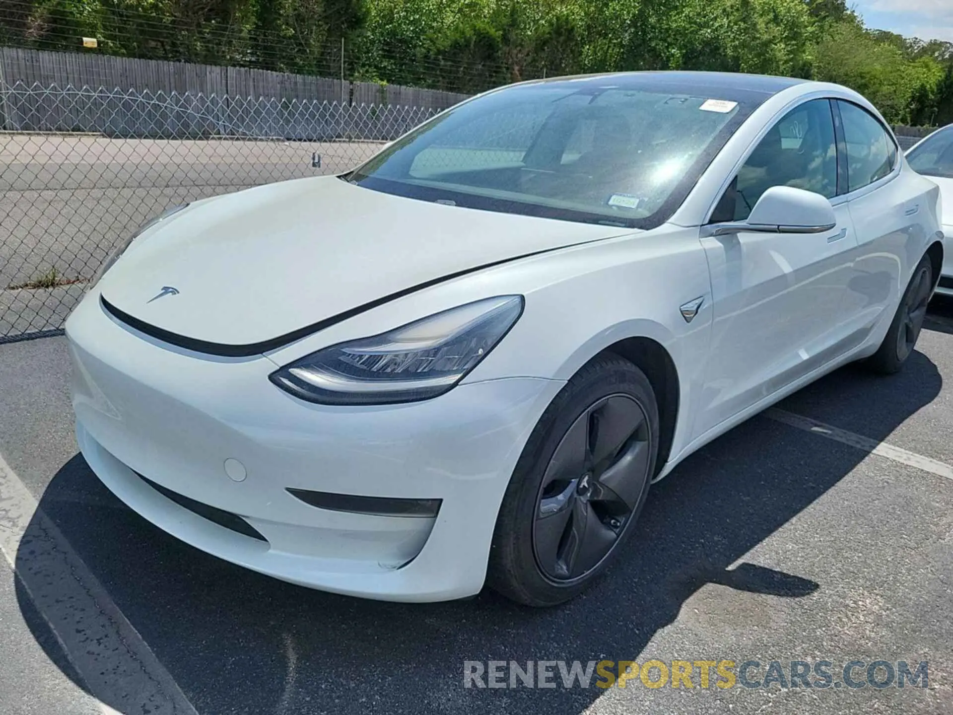 4 Photograph of a damaged car 5YJ3E1EB6LF800953 TESLA MODEL 3 2020