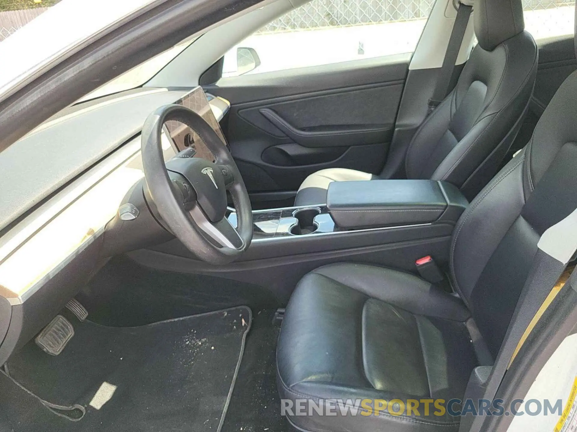 5 Photograph of a damaged car 5YJ3E1EB6LF800953 TESLA MODEL 3 2020