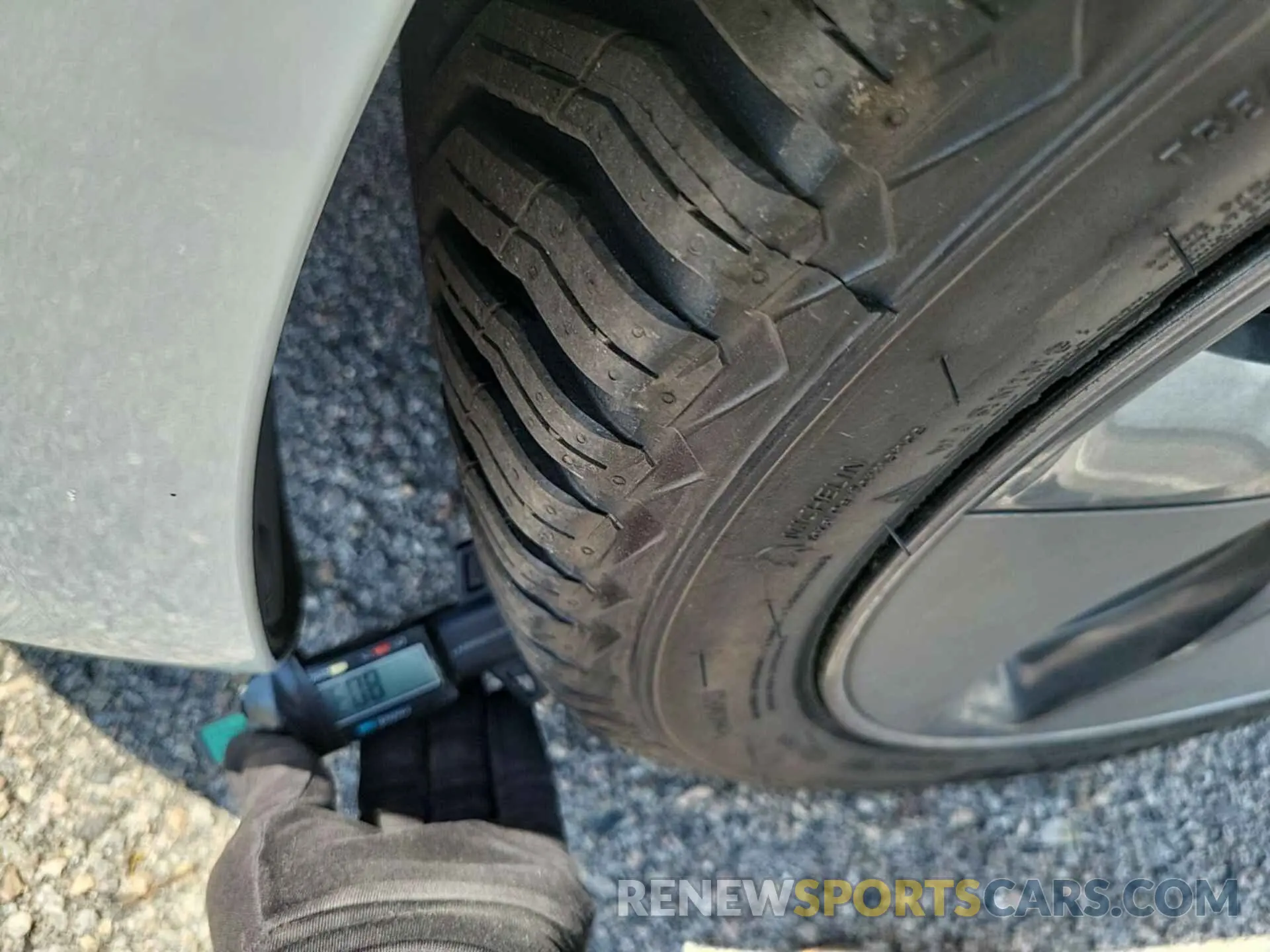 15 Photograph of a damaged car 5YJ3E1EB6LF800998 TESLA MODEL 3 2020