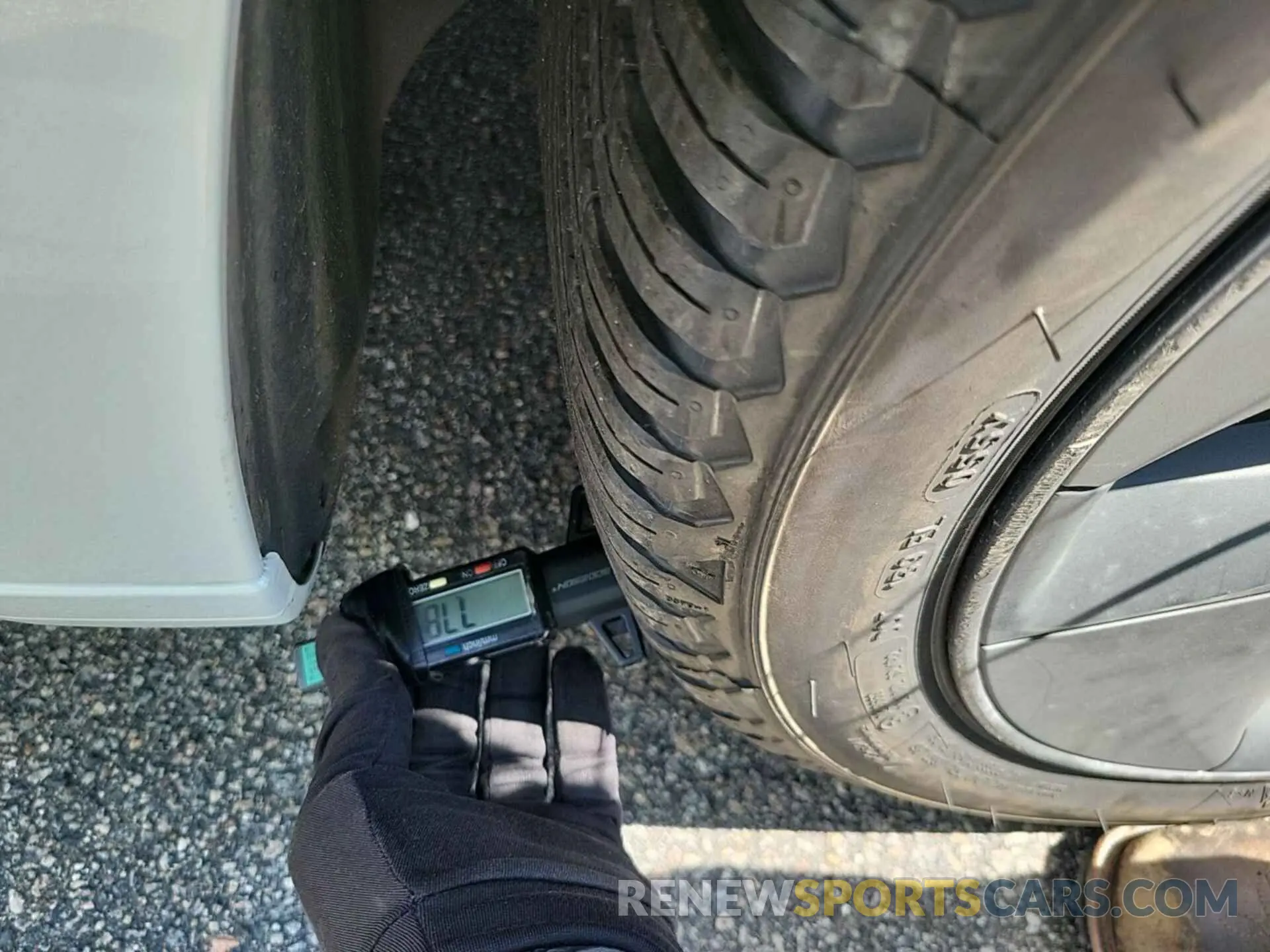 19 Photograph of a damaged car 5YJ3E1EB6LF800998 TESLA MODEL 3 2020