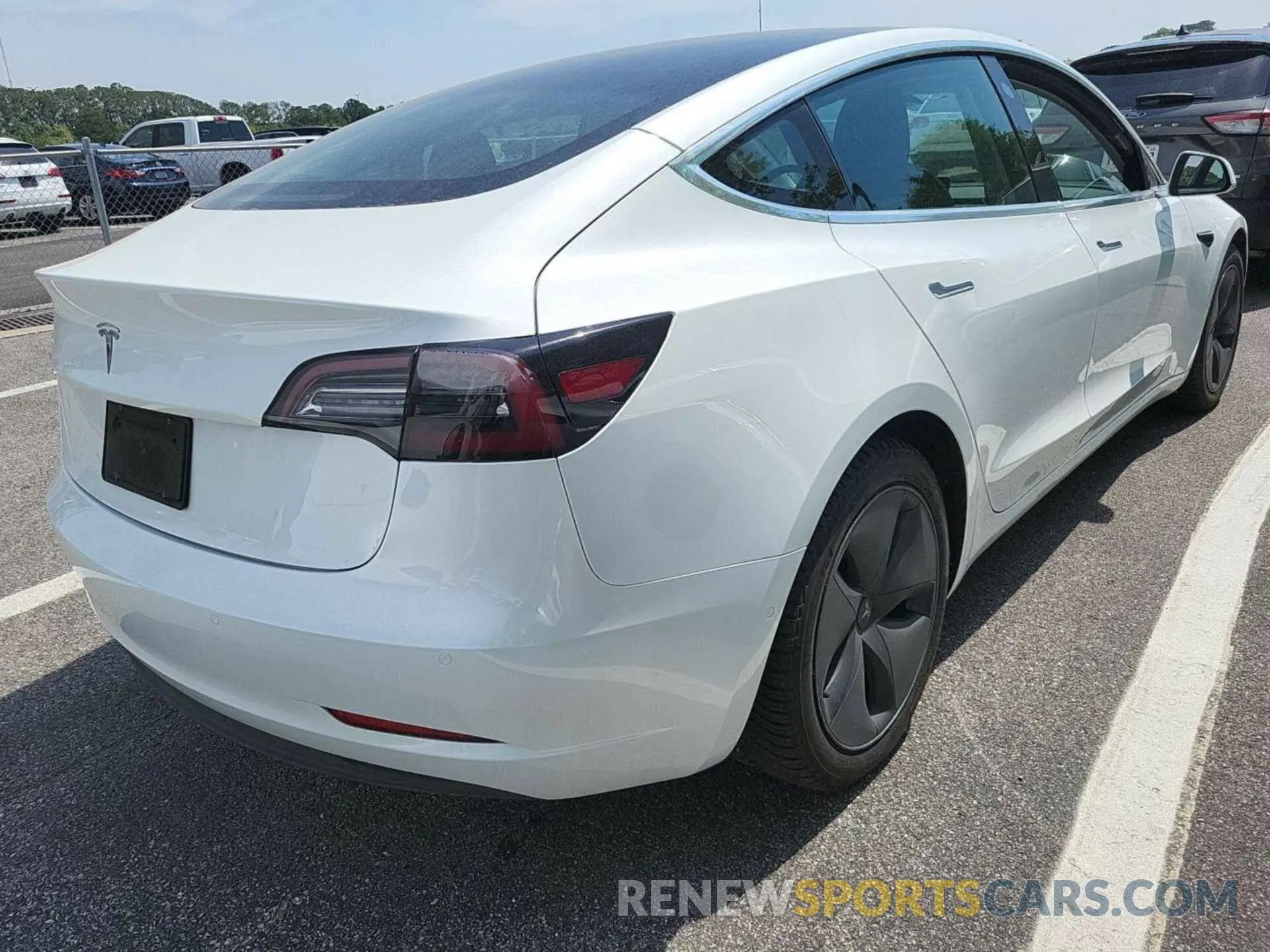 26 Photograph of a damaged car 5YJ3E1EB6LF800998 TESLA MODEL 3 2020