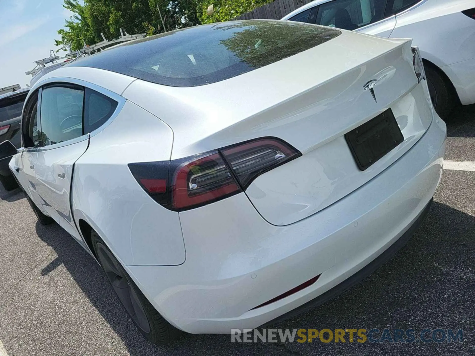 6 Photograph of a damaged car 5YJ3E1EB6LF800998 TESLA MODEL 3 2020