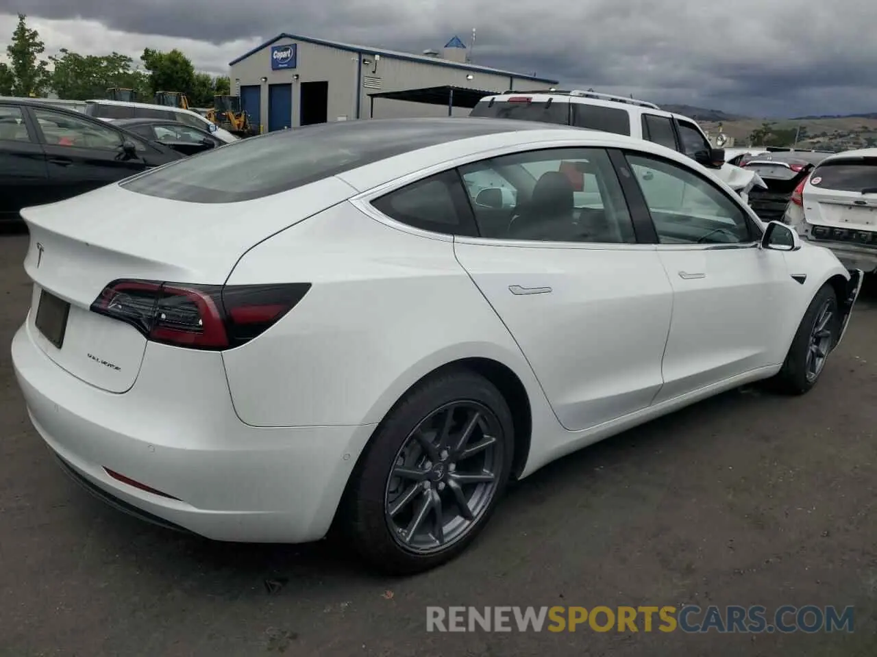 3 Photograph of a damaged car 5YJ3E1EB7LF619411 TESLA MODEL 3 2020