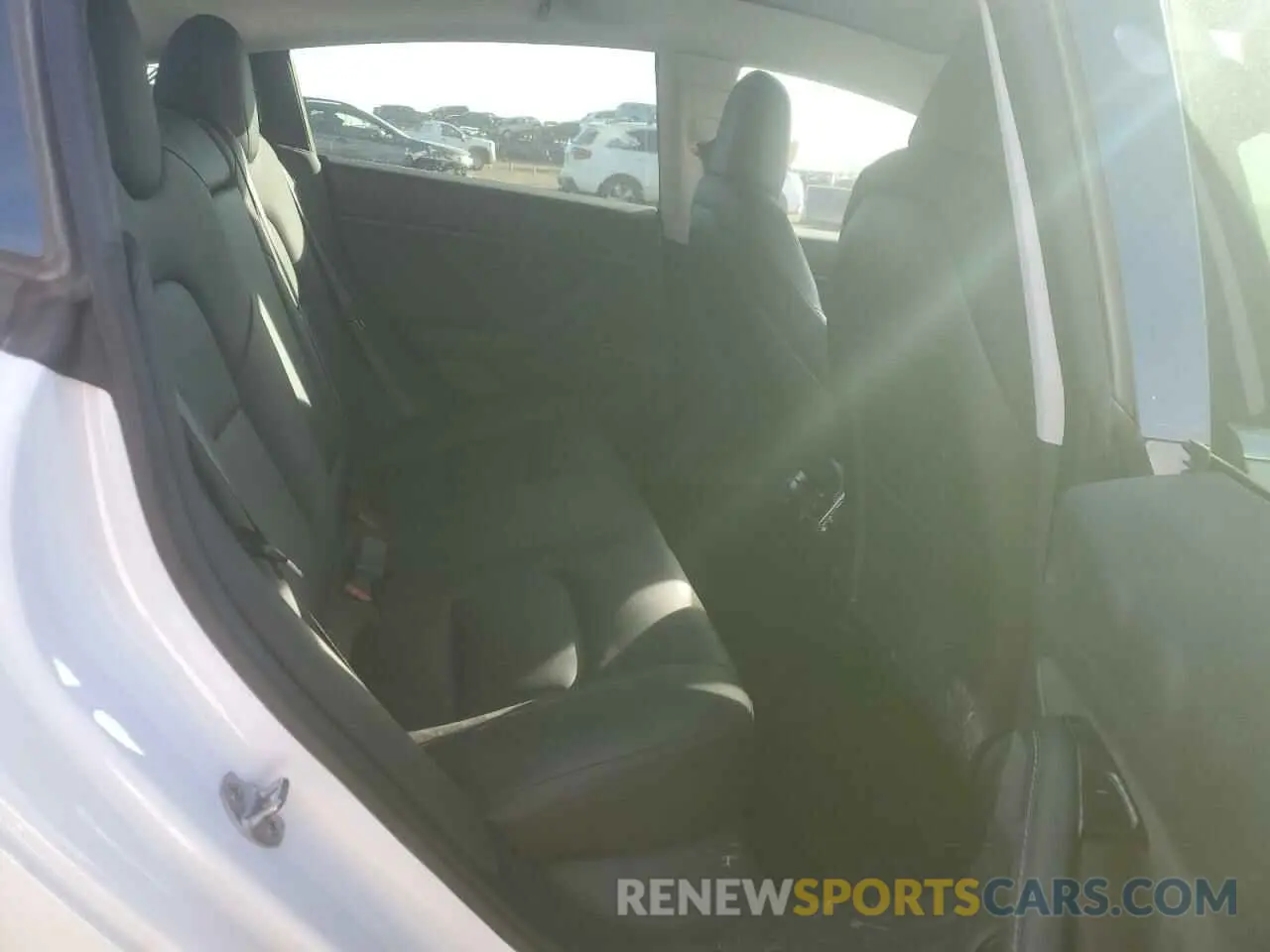 10 Photograph of a damaged car 5YJ3E1EB7LF621773 TESLA MODEL 3 2020