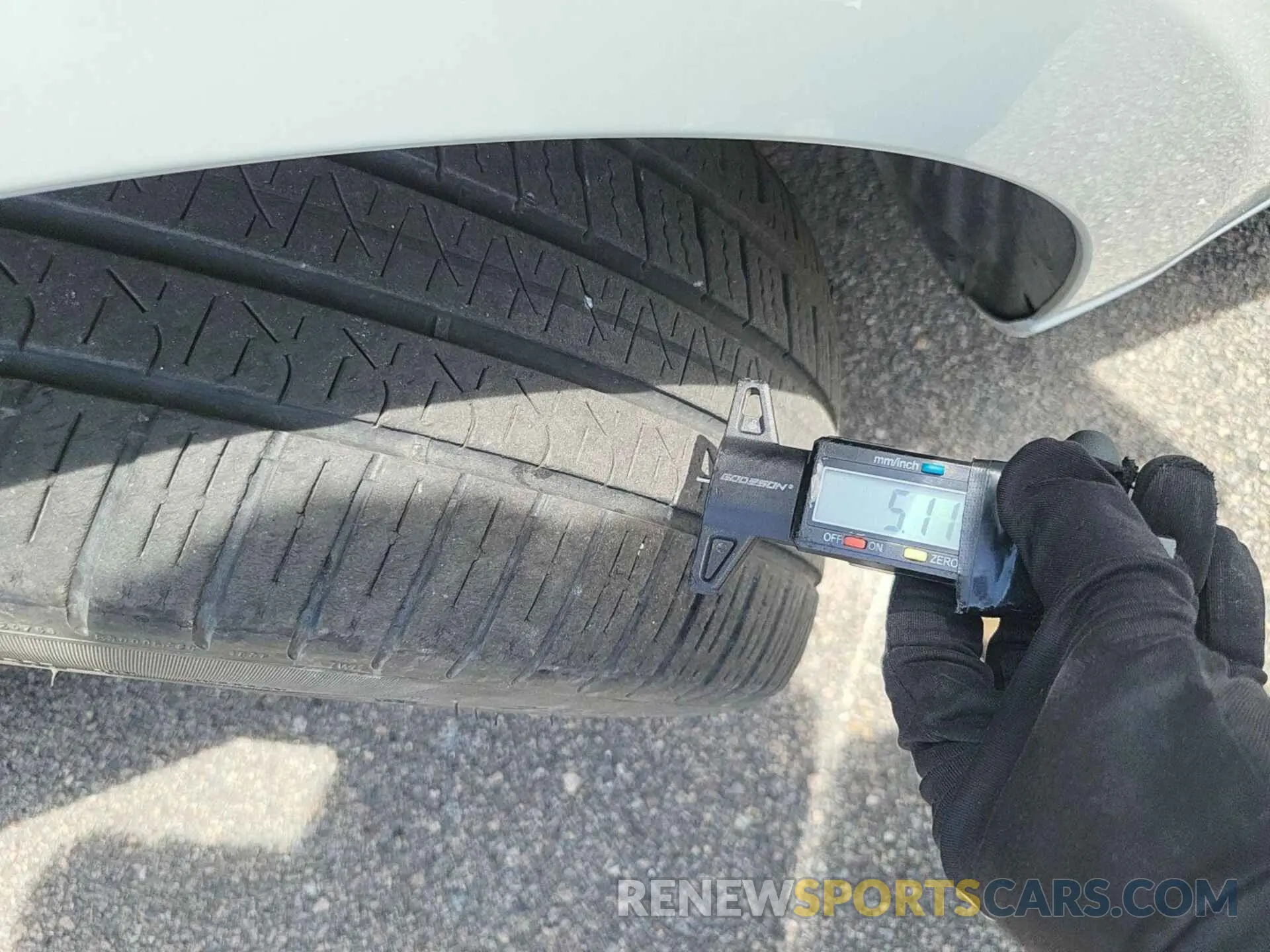 3 Photograph of a damaged car 5YJ3E1EB7LF637021 TESLA MODEL 3 2020